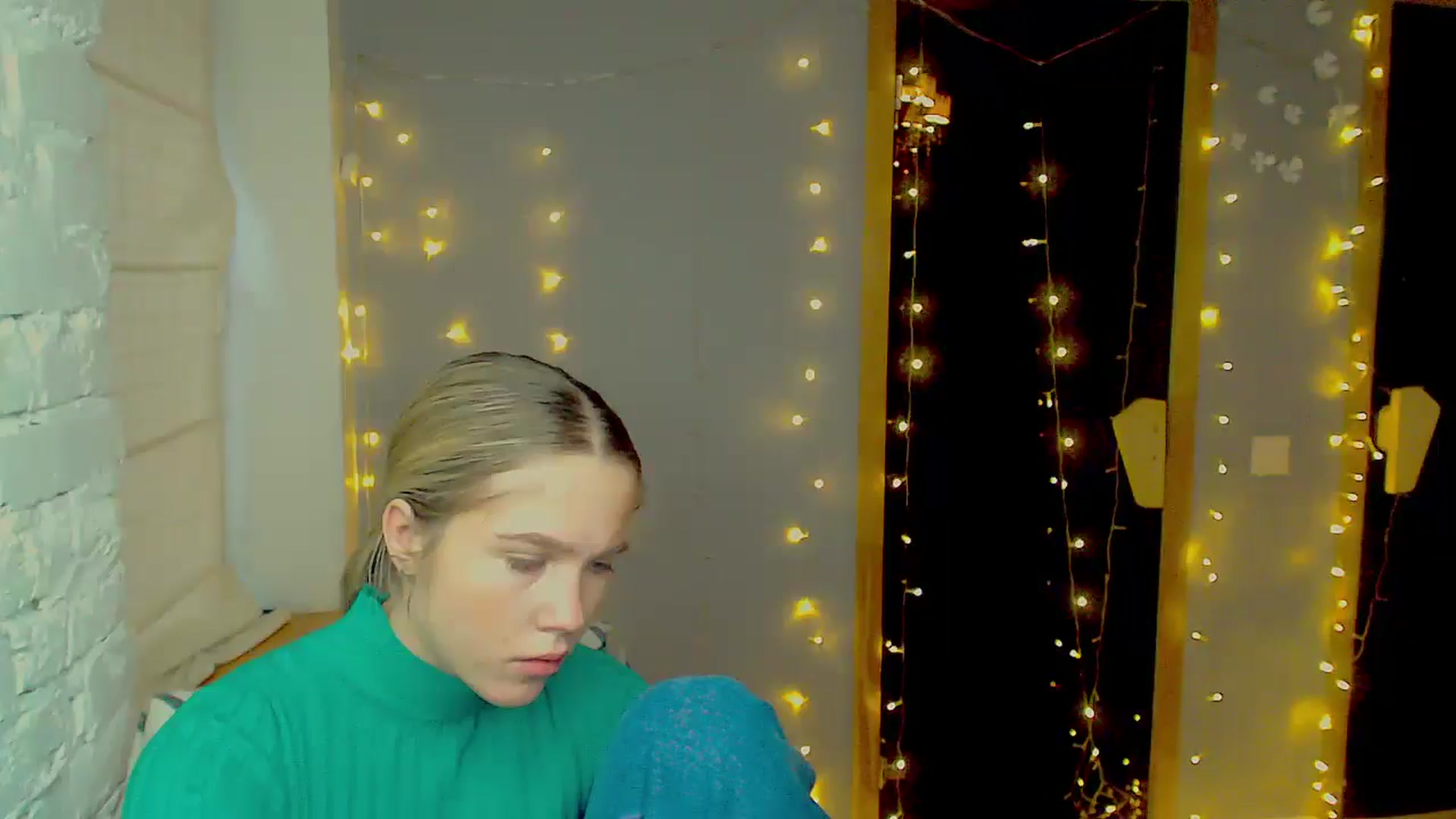 Gallery image thumbnail from Kate_Lewiss's myfreecams stream on, 12/12/2024, 12:02 image 13 of 20