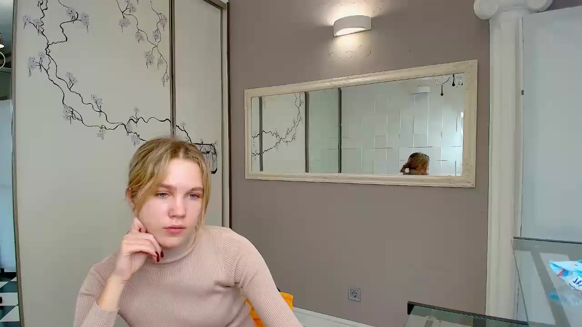 Gallery image thumbnail from Kate_Lewiss's myfreecams stream on, 12/14/2024, 09:57 image 8 of 20