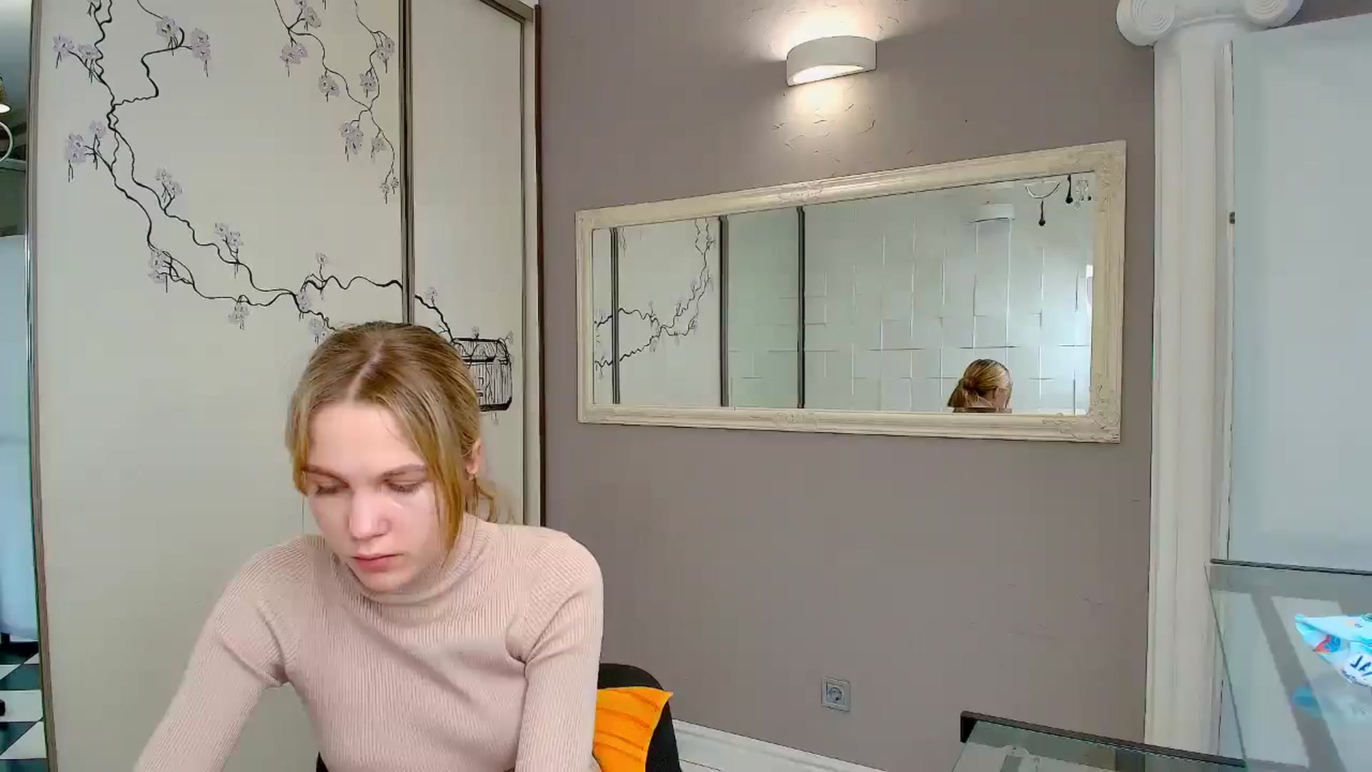 Gallery image thumbnail from Kate_Lewiss's myfreecams stream on, 12/14/2024, 09:57 image 18 of 20