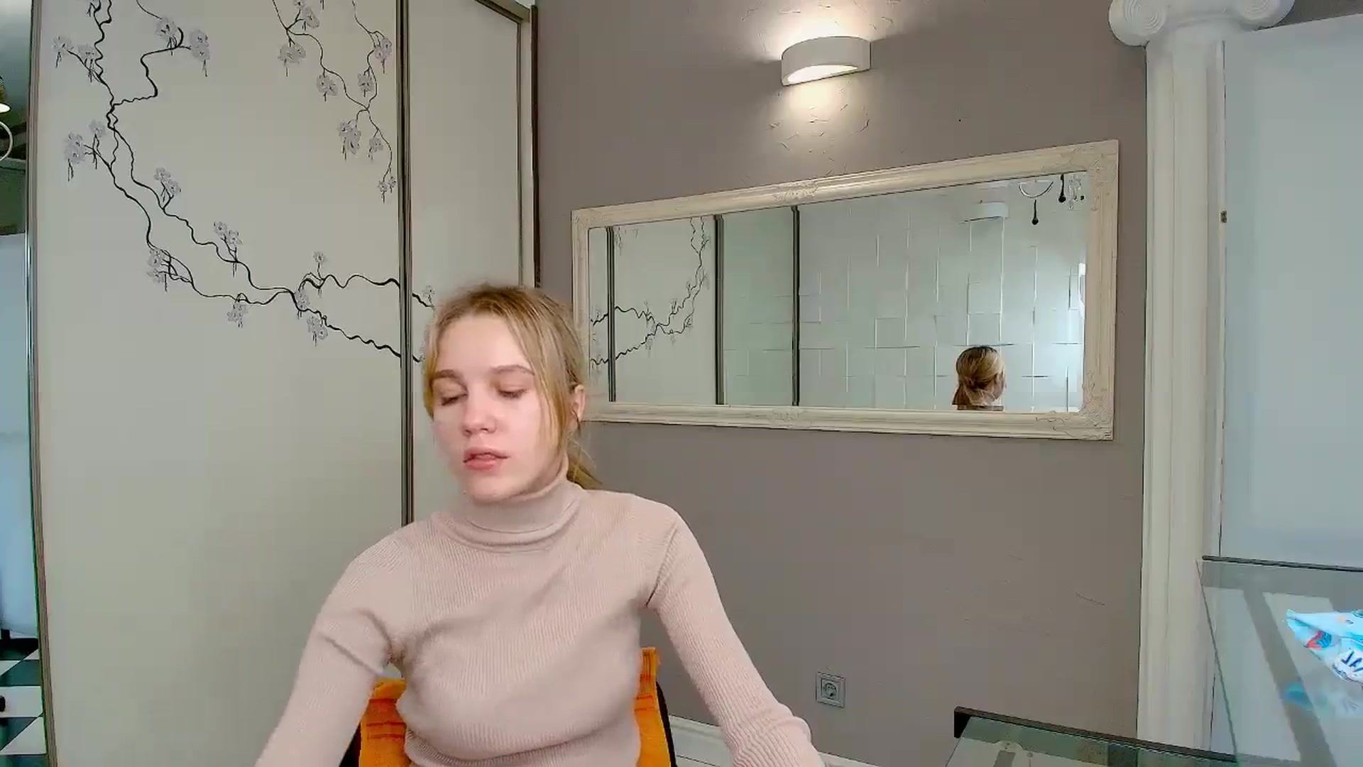 Gallery image thumbnail from Kate_Lewiss's myfreecams stream on, 12/14/2024, 09:57 image 17 of 20