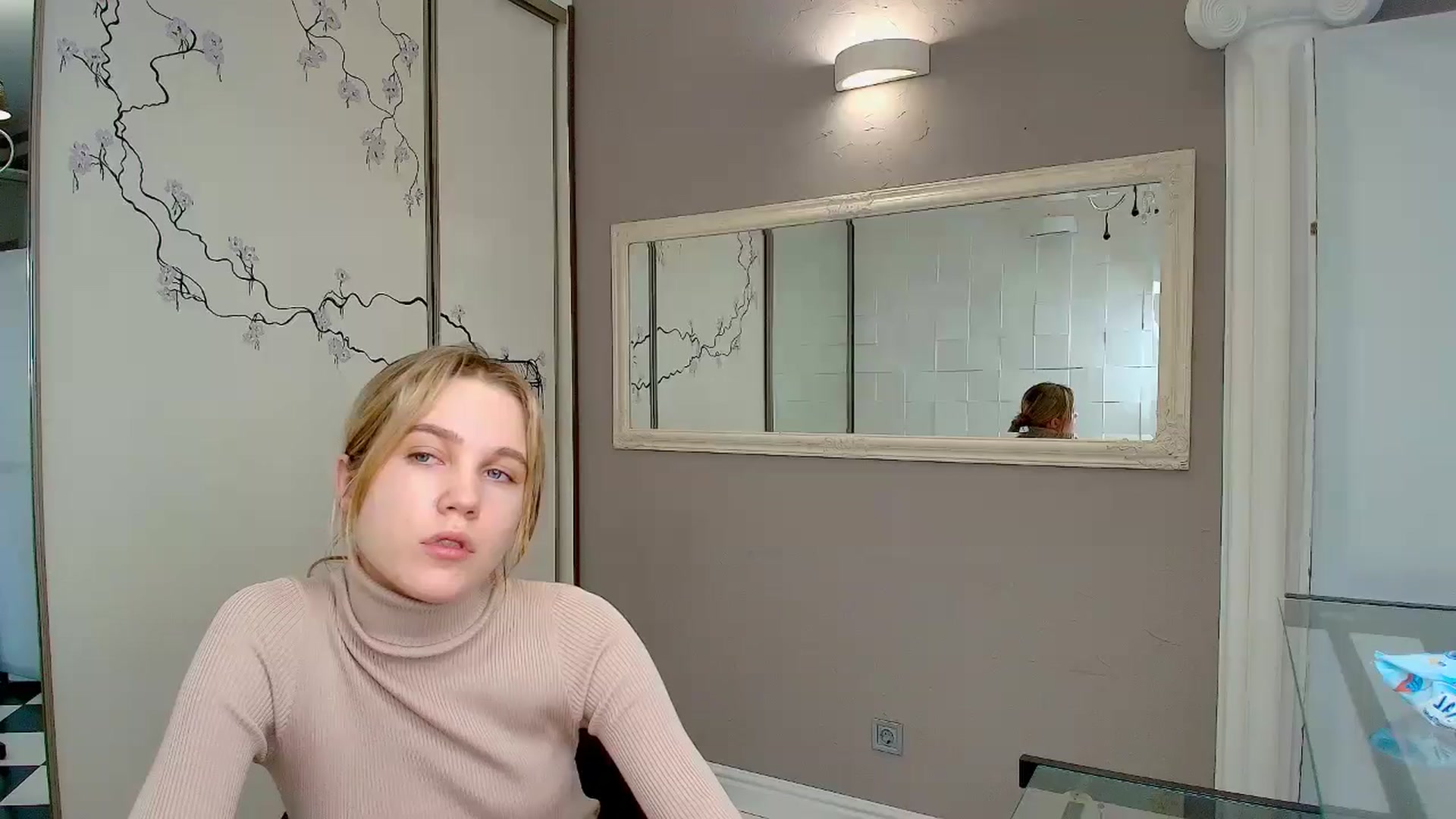 Gallery image thumbnail from Kate_Lewiss's myfreecams stream on, 12/14/2024, 12:05 image 1 of 20