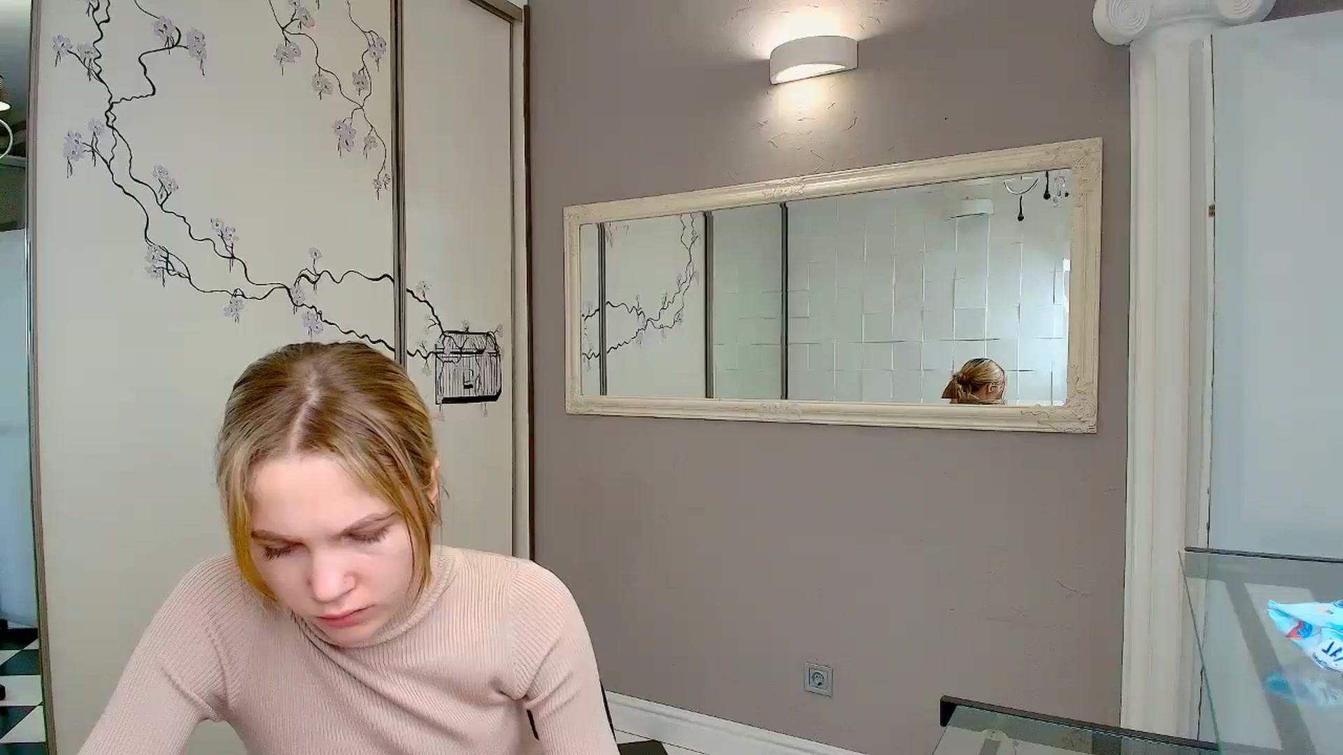 Gallery image thumbnail from Kate_Lewiss's myfreecams stream on, 12/14/2024, 12:05 image 6 of 20