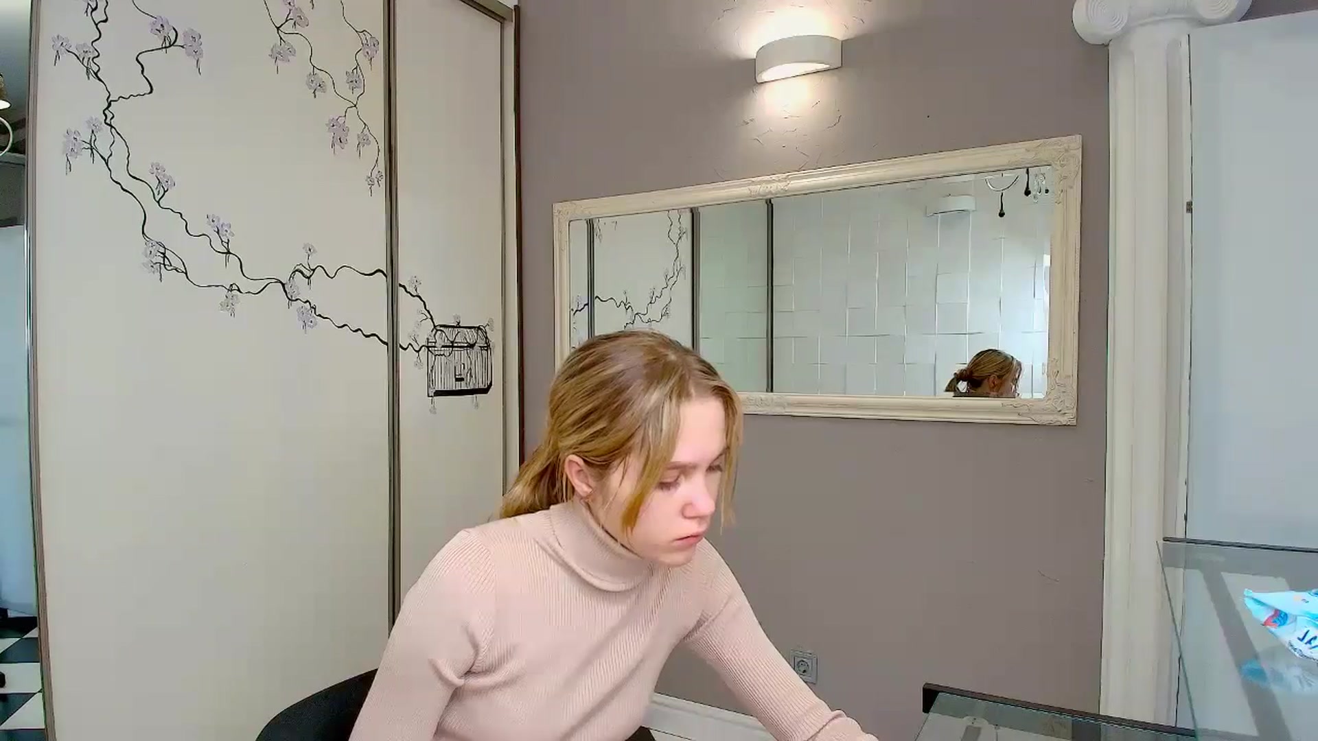 Gallery image thumbnail from Kate_Lewiss's myfreecams stream on, 12/14/2024, 12:05 image 3 of 20