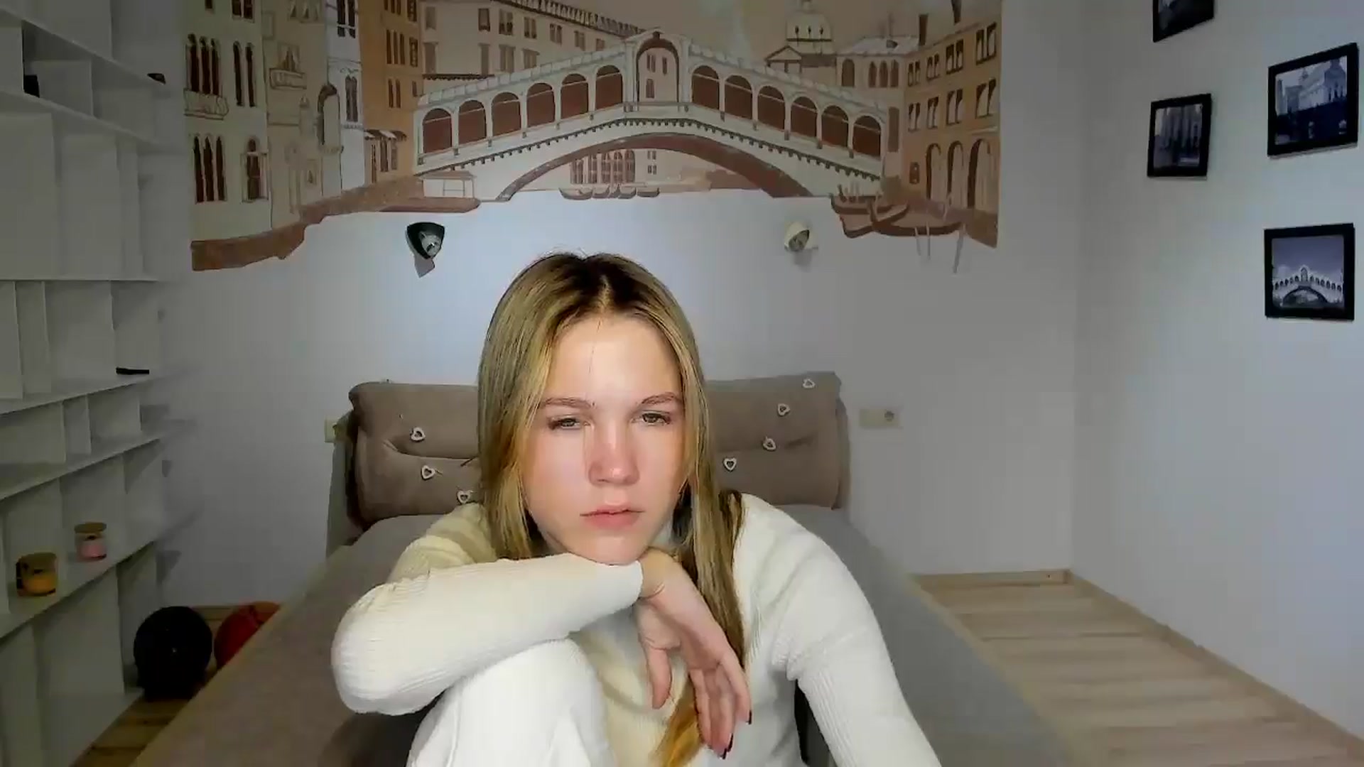 Gallery image thumbnail from Kate_Lewiss's myfreecams stream on, 12/15/2024, 11:36 image 16 of 20