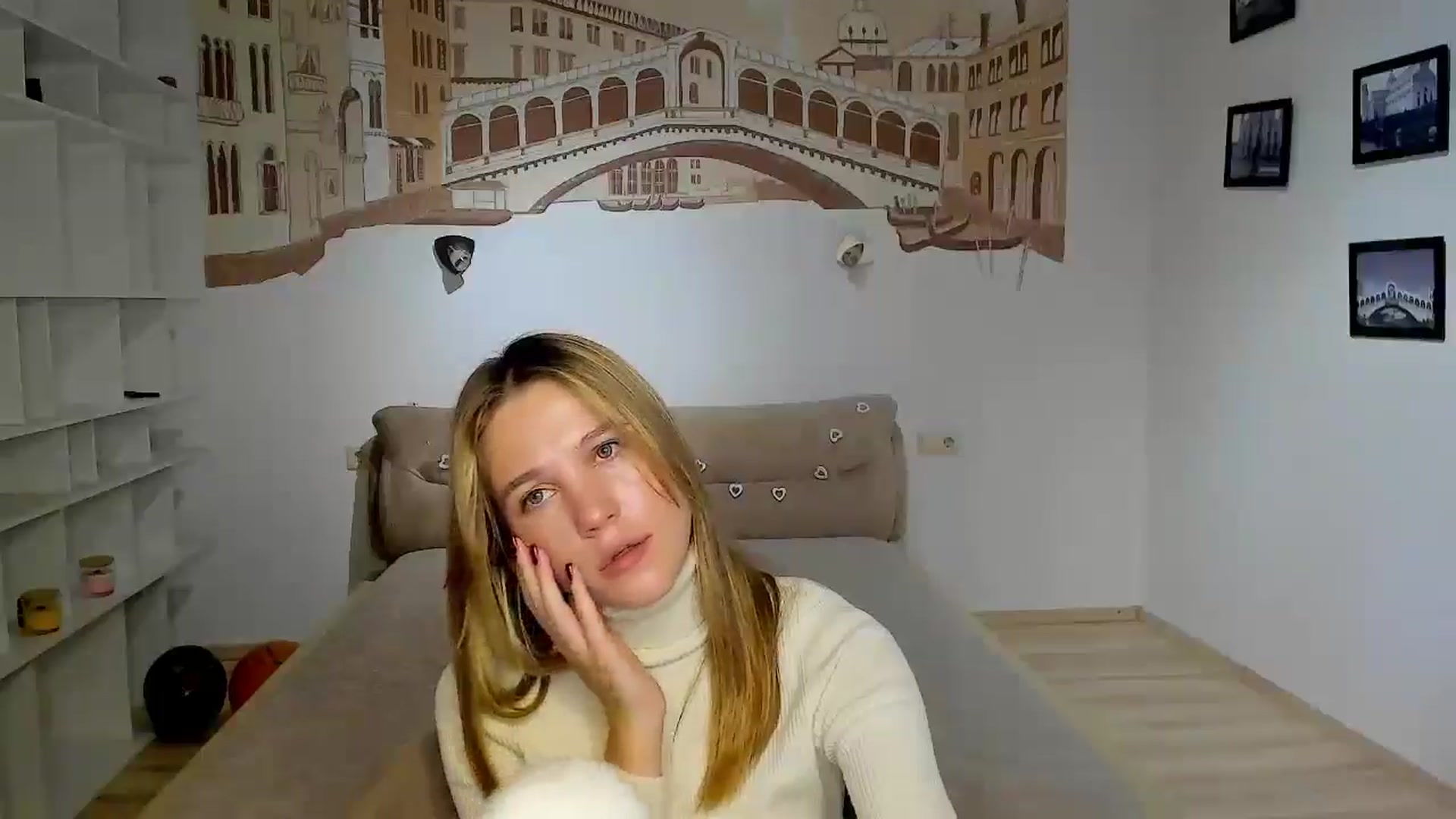 Gallery image thumbnail from Kate_Lewiss's myfreecams stream on, 12/15/2024, 11:36 image 13 of 20