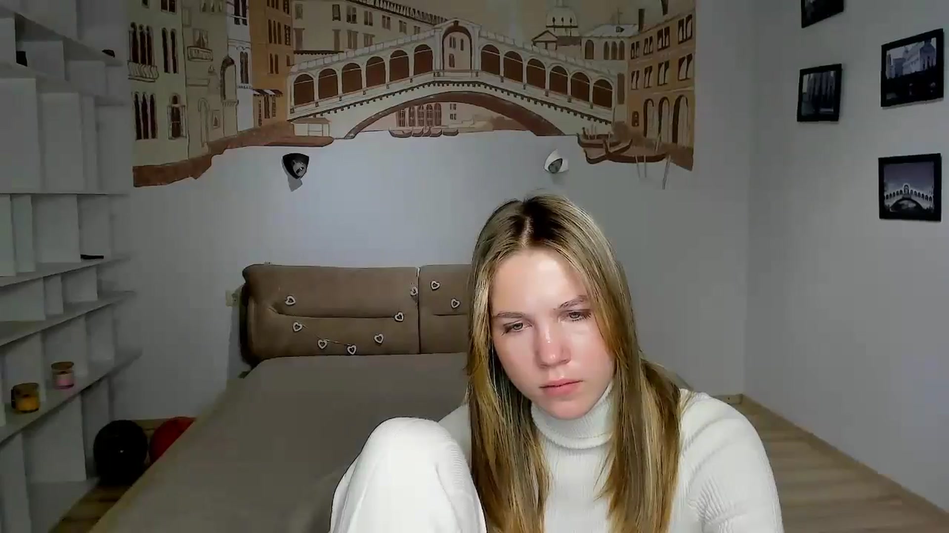Gallery image thumbnail from Kate_Lewiss's myfreecams stream on, 12/15/2024, 13:48 image 15 of 20