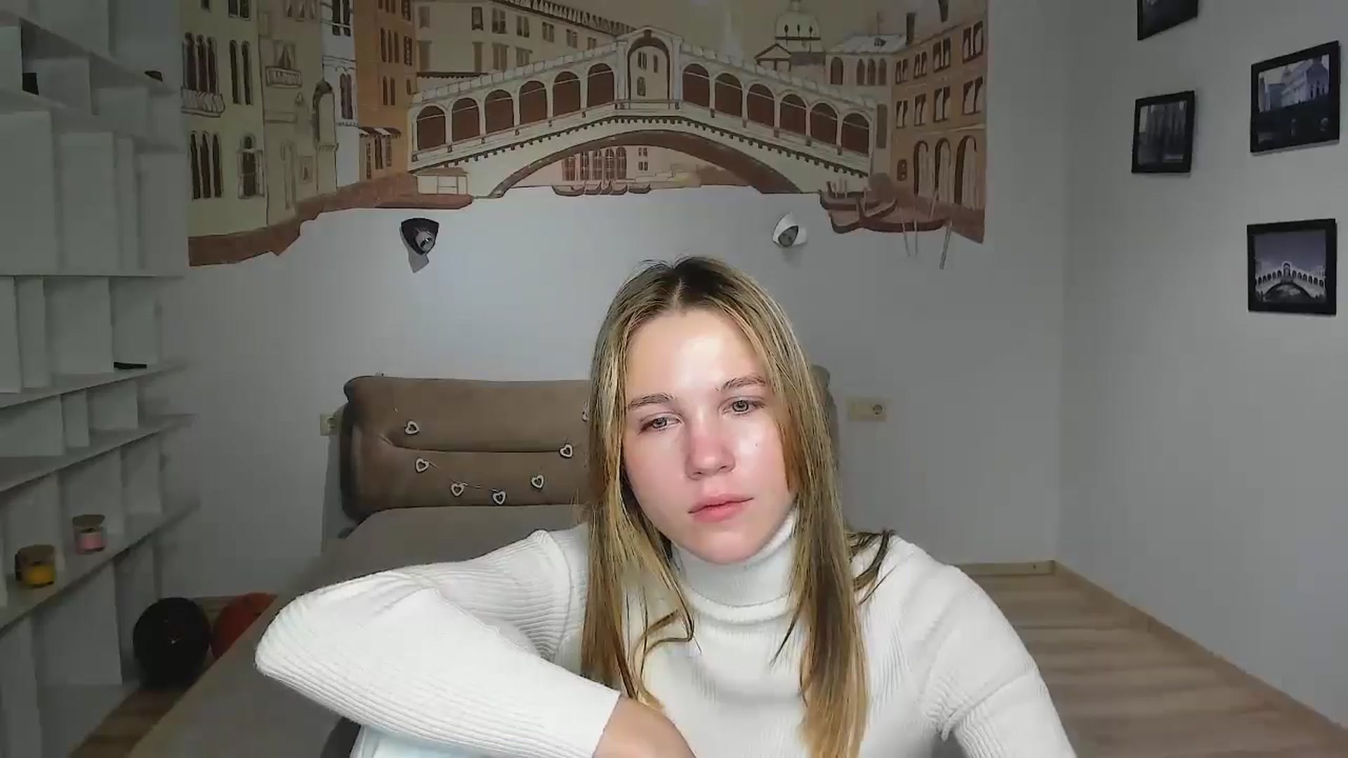 Gallery image thumbnail from Kate_Lewiss's myfreecams stream on, 12/15/2024, 16:44 image 18 of 20