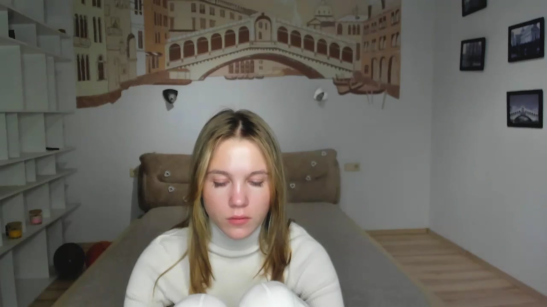 Gallery image thumbnail from Kate_Lewiss's myfreecams stream on, 12/15/2024, 16:44 image 6 of 20
