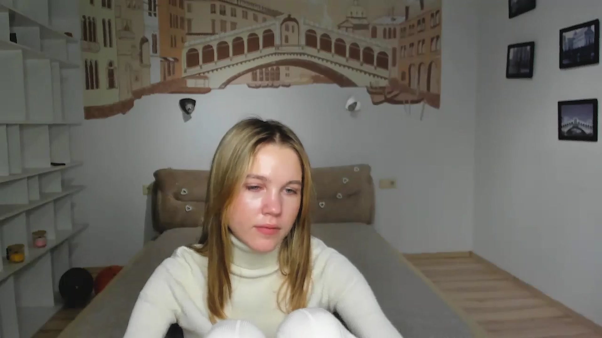 Gallery image thumbnail from Kate_Lewiss's myfreecams stream on, 12/15/2024, 16:44 image 17 of 20
