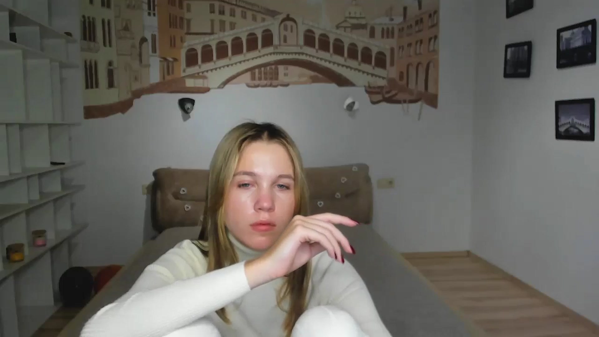Gallery image thumbnail from Kate_Lewiss's myfreecams stream on, 12/15/2024, 16:44 image 14 of 20