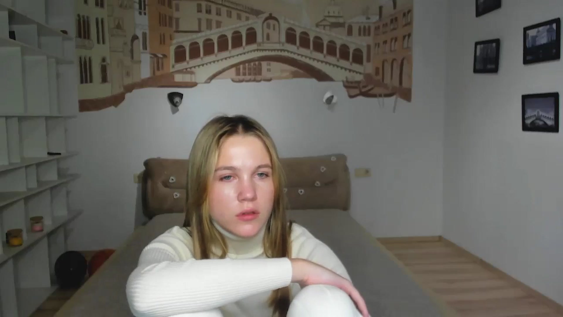 Gallery image thumbnail from Kate_Lewiss's myfreecams stream on, 12/15/2024, 16:44 image 12 of 20