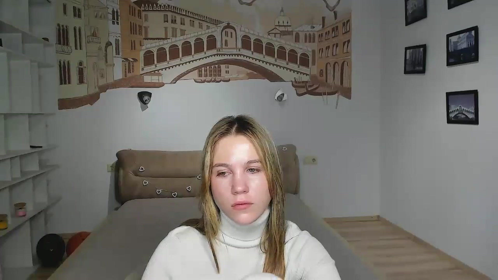 Gallery image thumbnail from Kate_Lewiss's myfreecams stream on, 12/15/2024, 18:02 image 16 of 20
