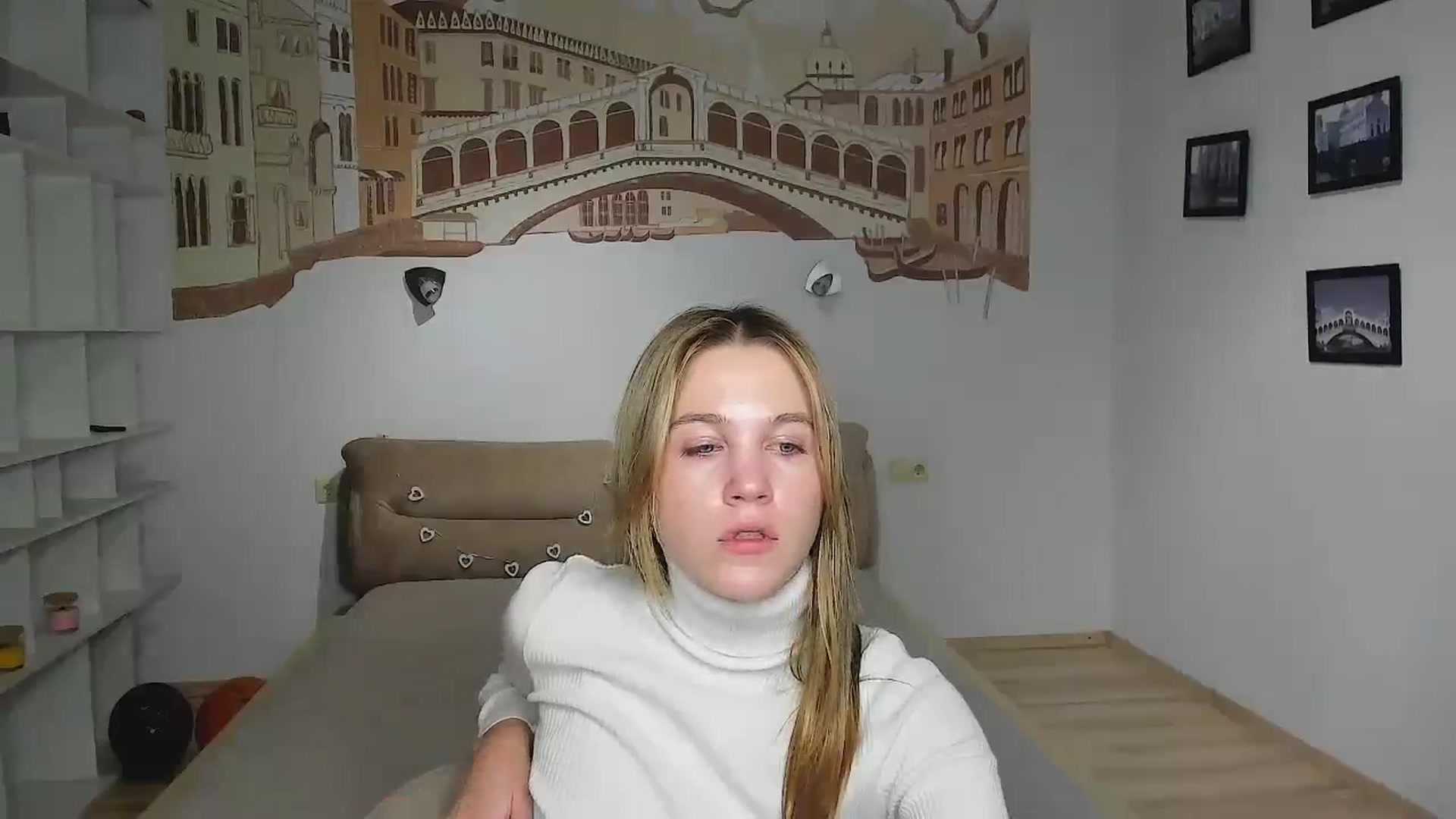 Gallery image thumbnail from Kate_Lewiss's myfreecams stream on, 12/15/2024, 18:02 image 4 of 20