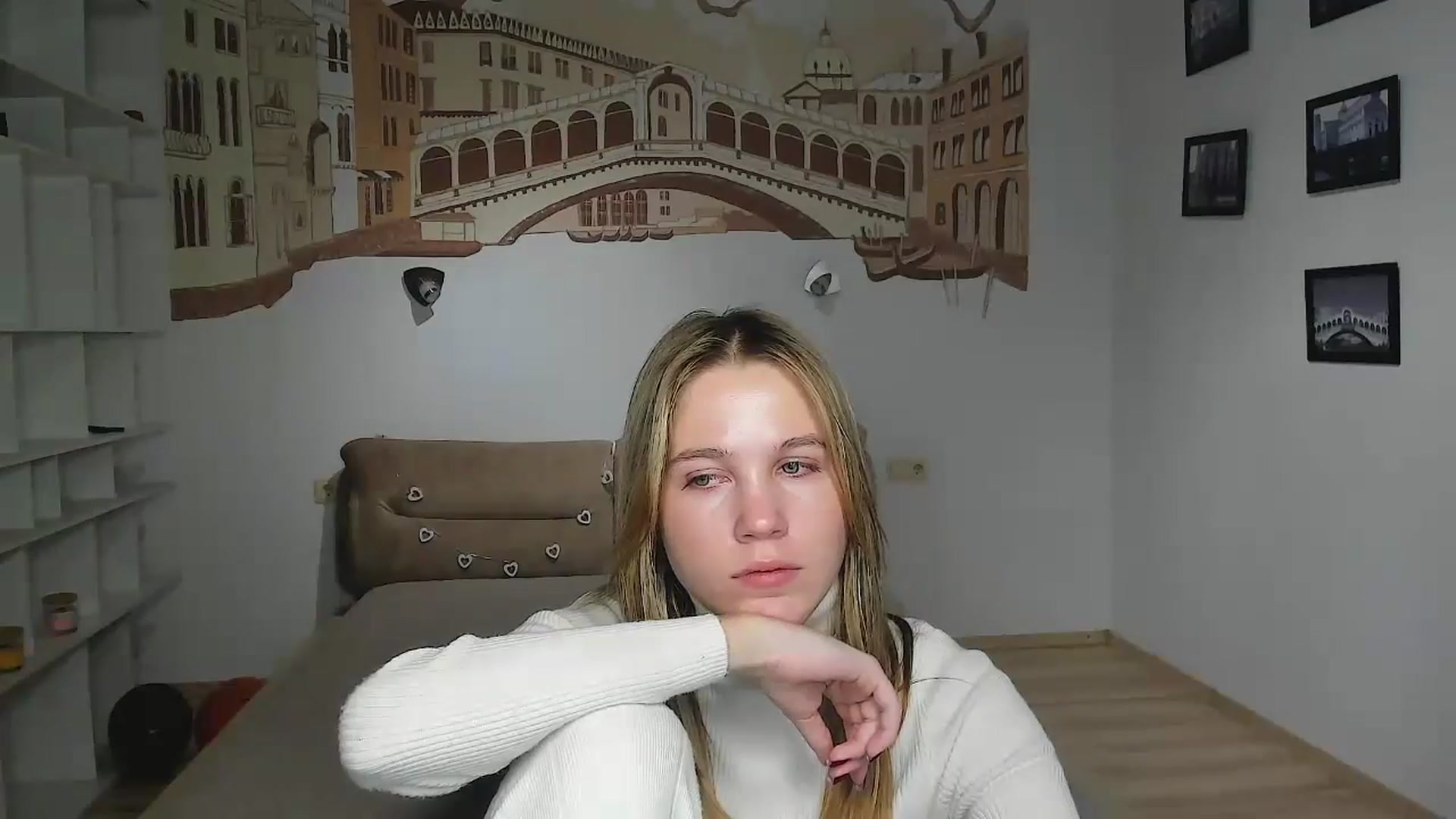 Gallery image thumbnail from Kate_Lewiss's myfreecams stream on, 12/15/2024, 18:02 image 7 of 20