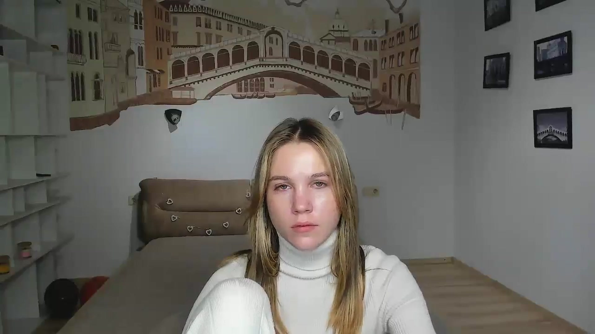Gallery image thumbnail from Kate_Lewiss's myfreecams stream on, 12/15/2024, 18:02 image 5 of 20