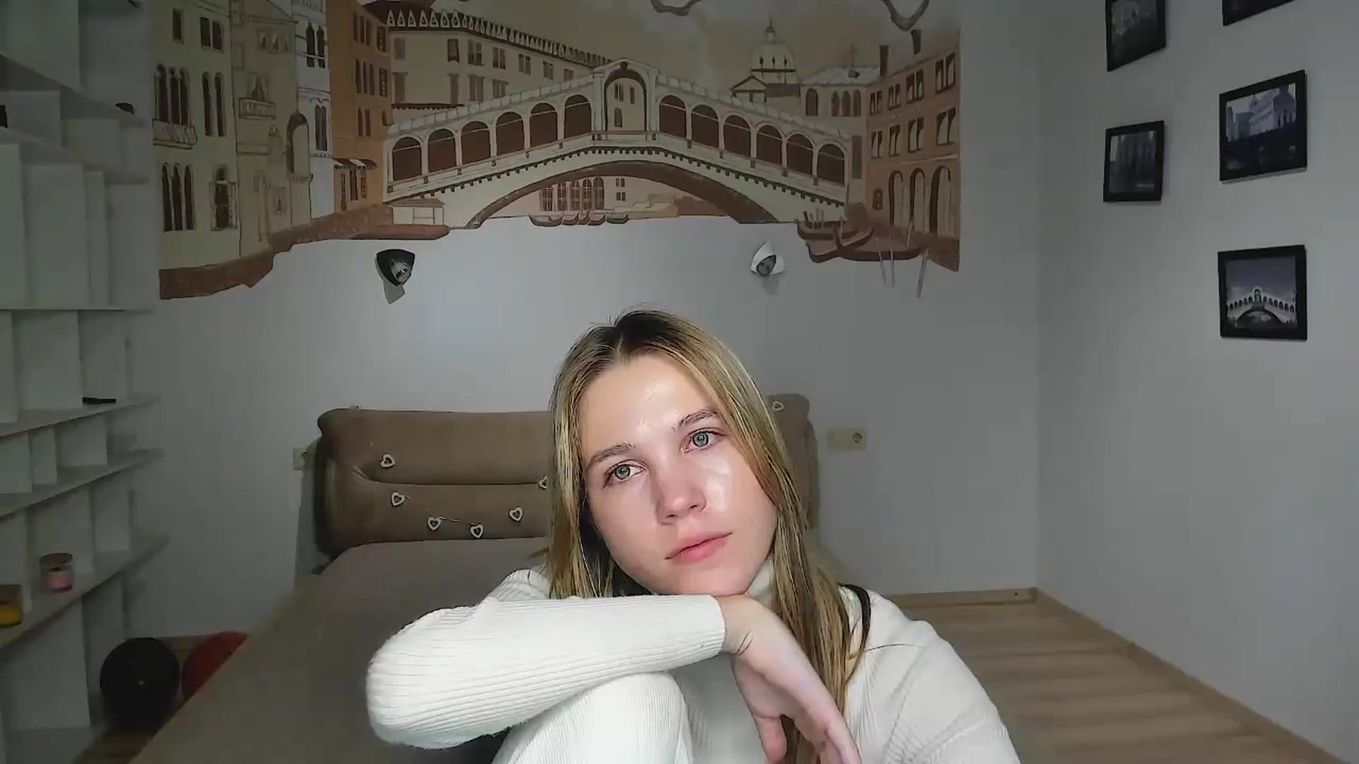Gallery image thumbnail from Kate_Lewiss's myfreecams stream on, 12/15/2024, 18:02 image 11 of 20