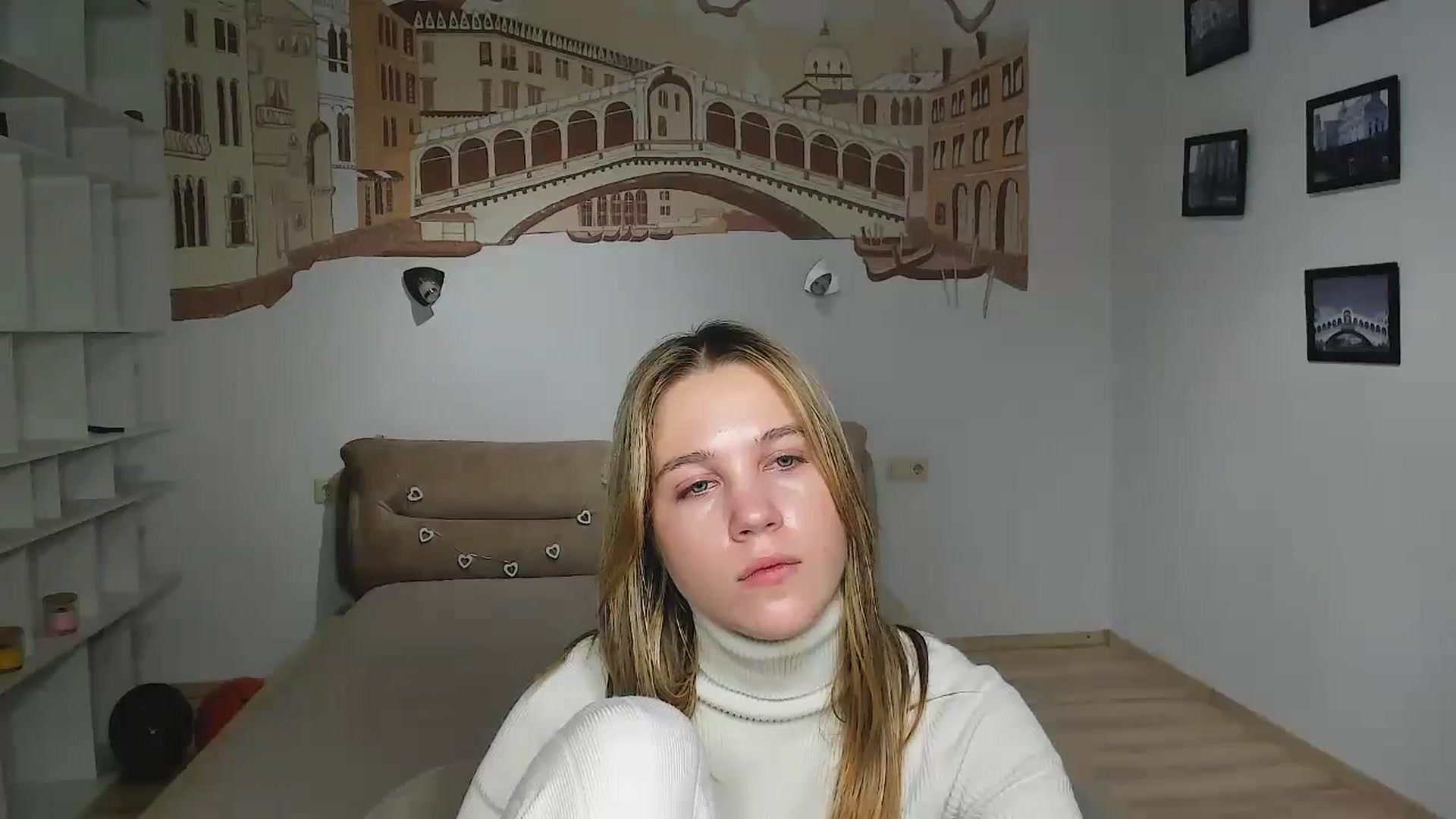 Gallery image thumbnail from Kate_Lewiss's myfreecams stream on, 12/15/2024, 18:02 image 10 of 20