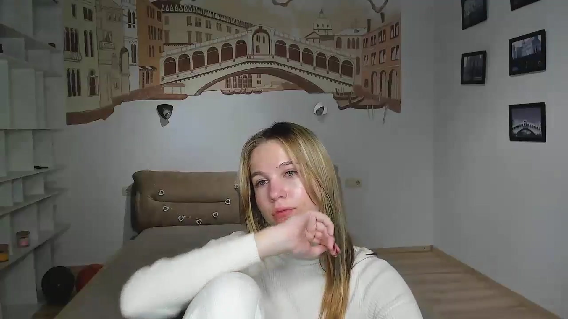 Gallery image thumbnail from Kate_Lewiss's myfreecams stream on, 12/15/2024, 18:02 image 13 of 20