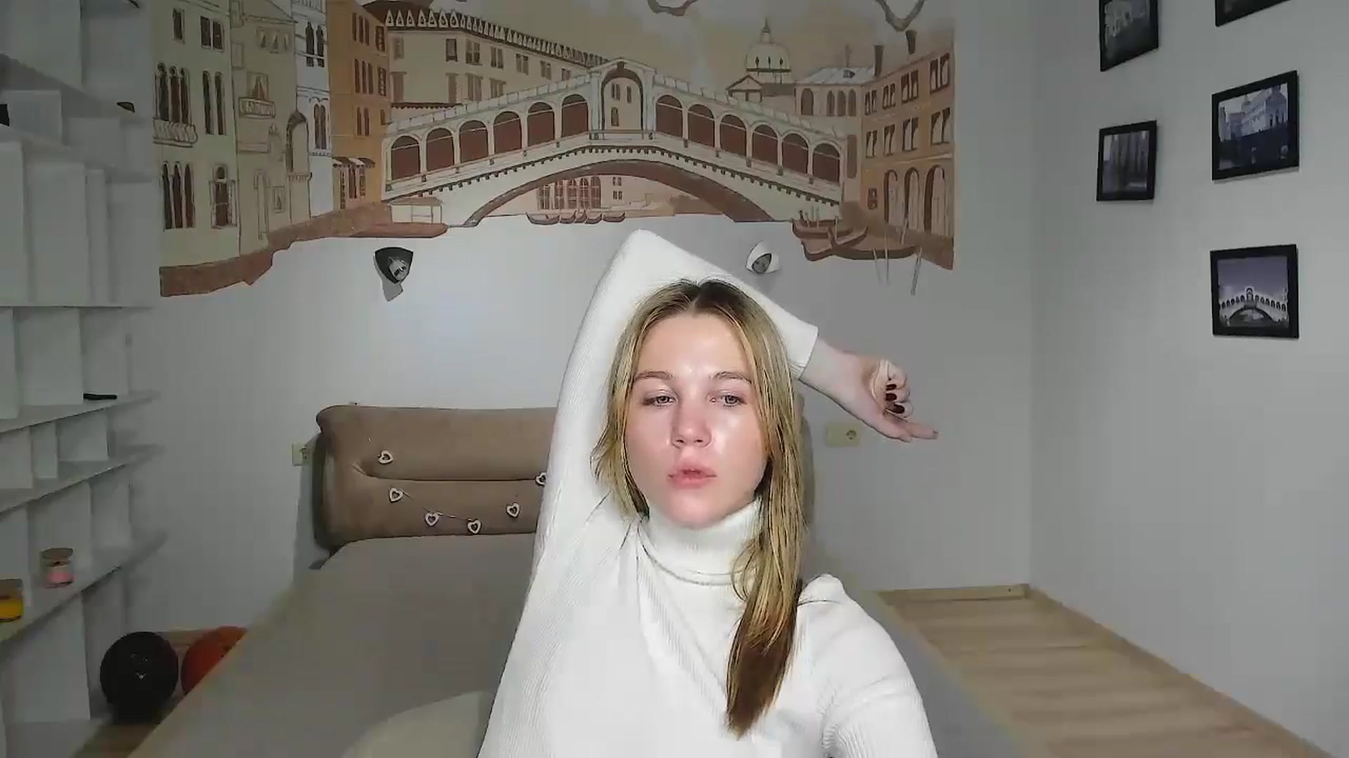 Gallery image thumbnail from Kate_Lewiss's myfreecams stream on, 12/15/2024, 18:02 image 2 of 20