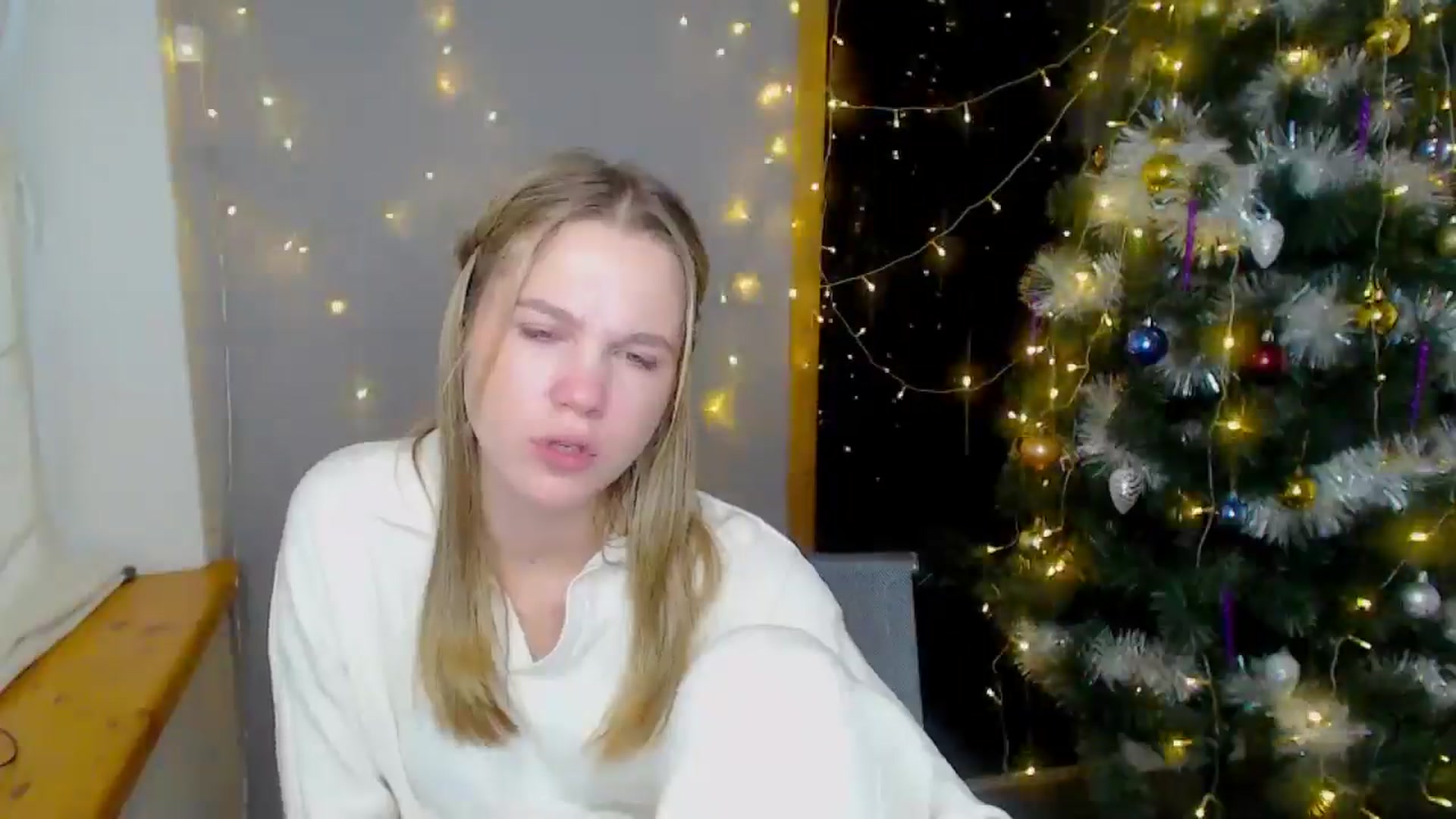 Gallery image thumbnail from Kate_Lewiss's myfreecams stream on, 12/16/2024, 07:23 image 4 of 20