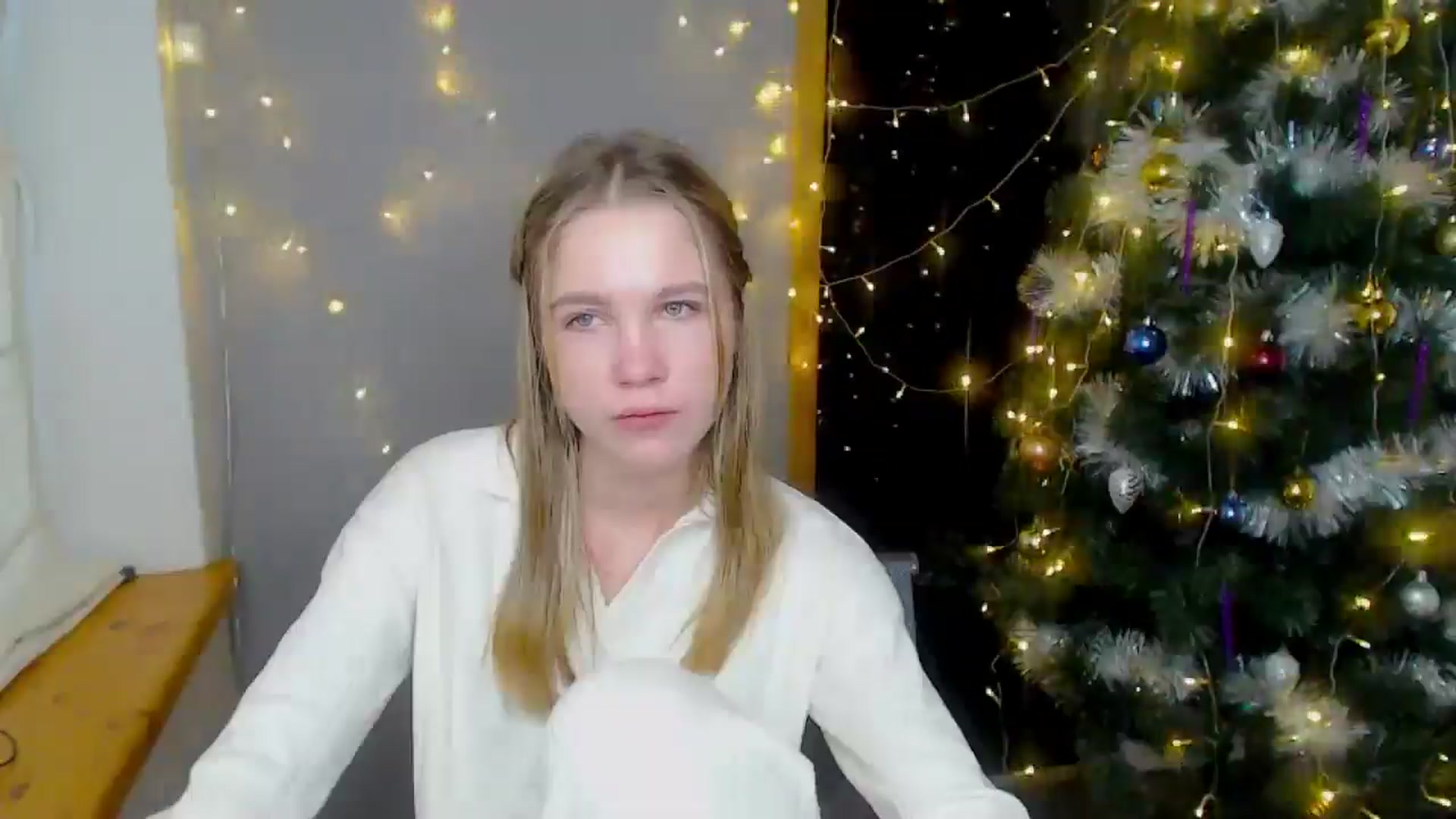 Gallery image thumbnail from Kate_Lewiss's myfreecams stream on, 12/16/2024, 07:23 image 5 of 20