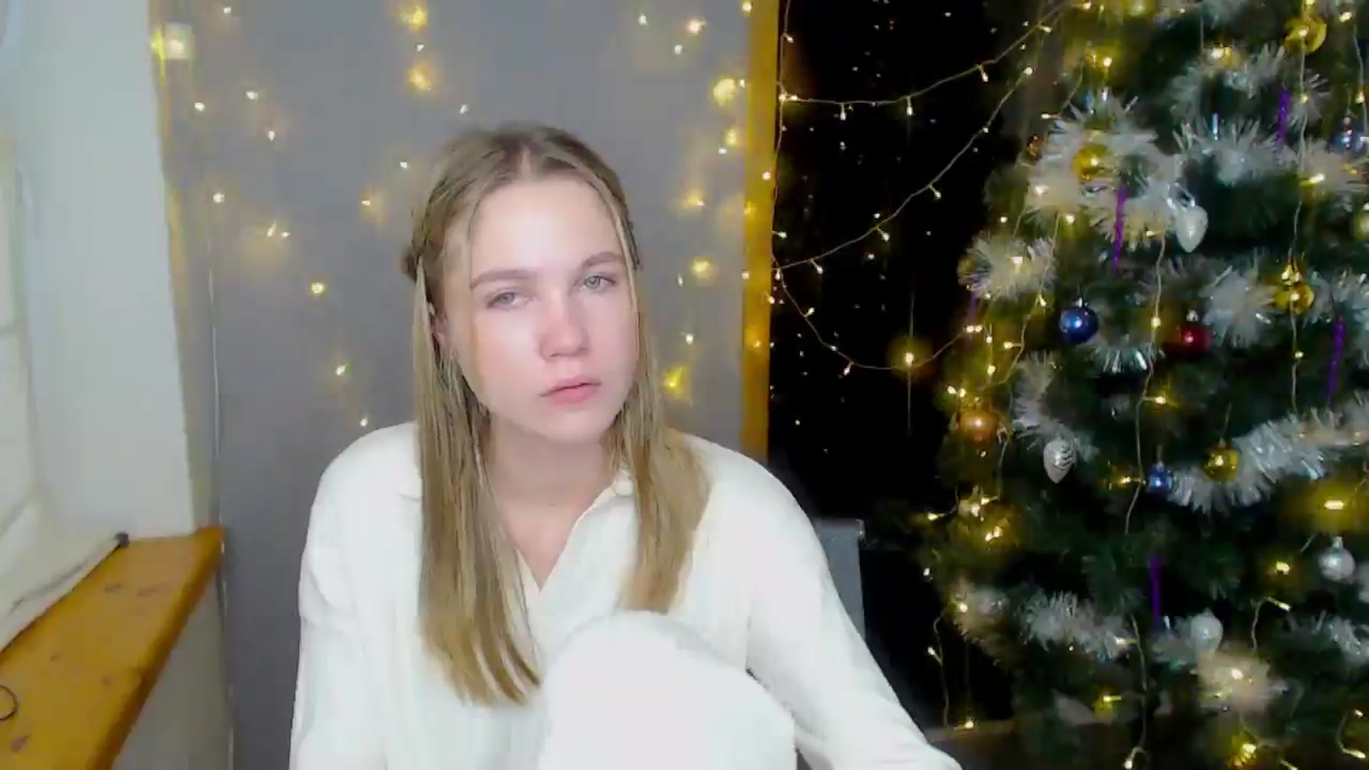 Gallery image thumbnail from Kate_Lewiss's myfreecams stream on, 12/16/2024, 07:23 image 9 of 20