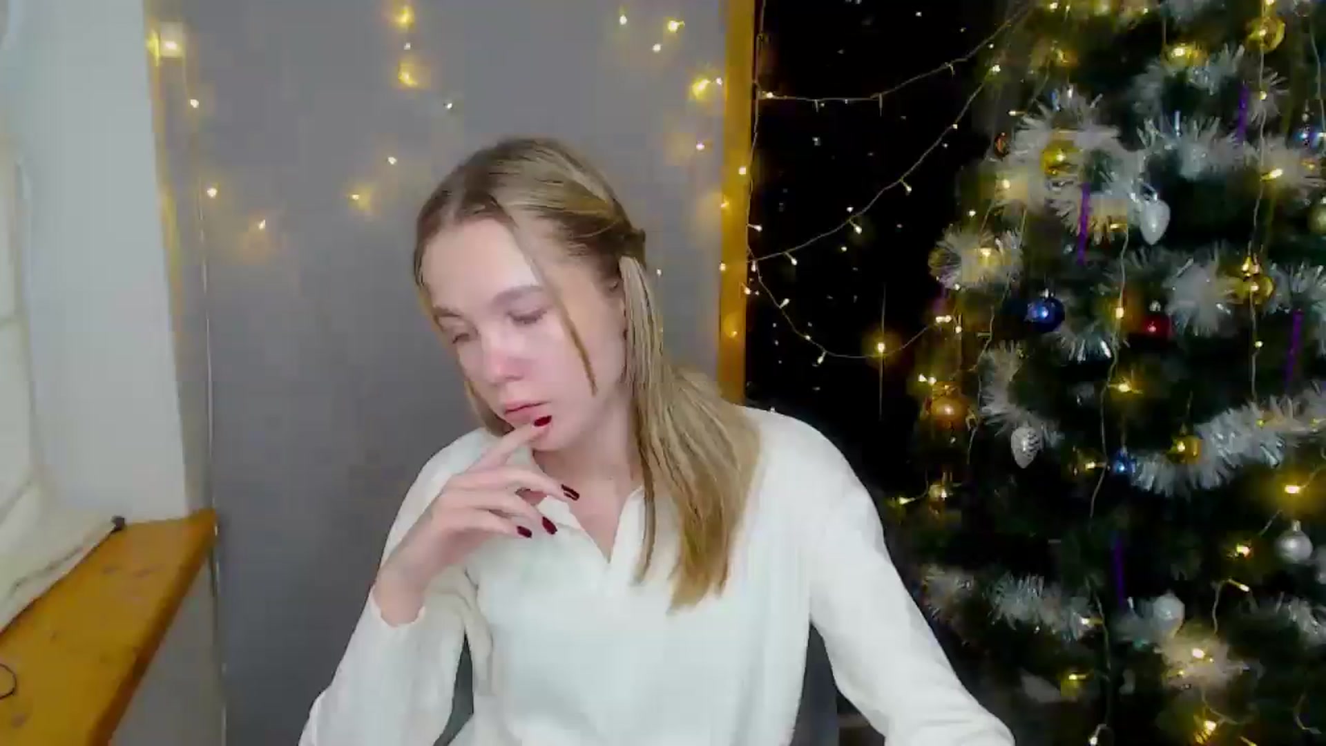 Gallery image thumbnail from Kate_Lewiss's myfreecams stream on, 12/16/2024, 07:23 image 20 of 20