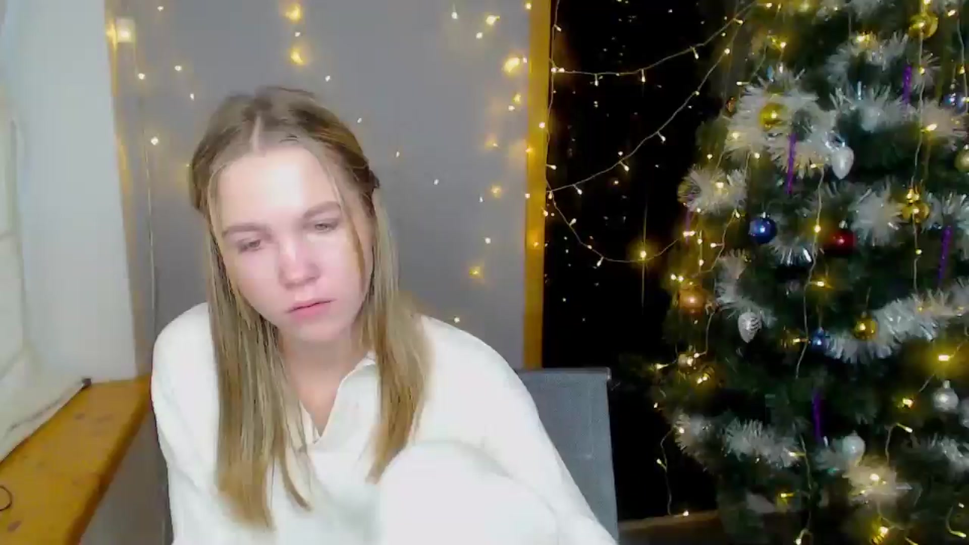 Gallery image thumbnail from Kate_Lewiss's myfreecams stream on, 12/16/2024, 07:23 image 1 of 20