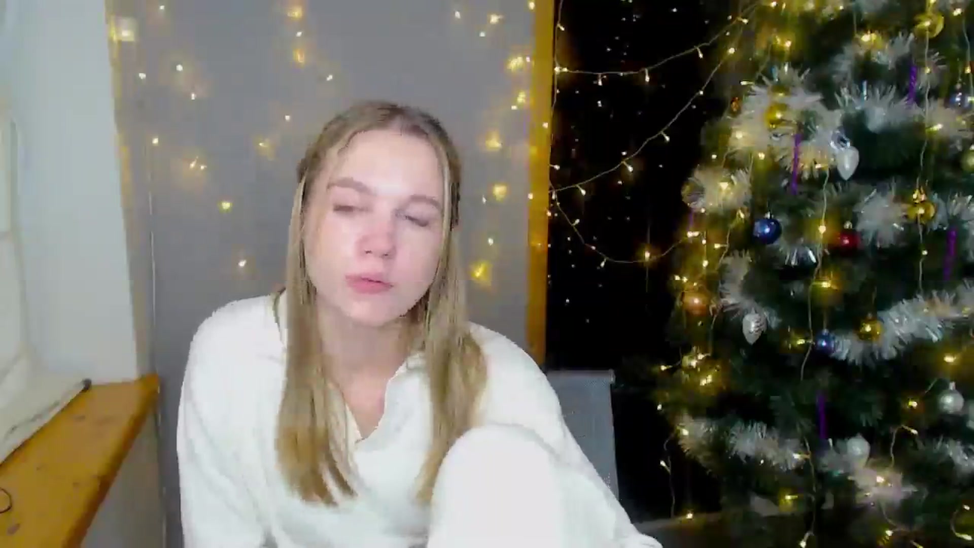 Gallery image thumbnail from Kate_Lewiss's myfreecams stream on, 12/16/2024, 07:23 image 3 of 20