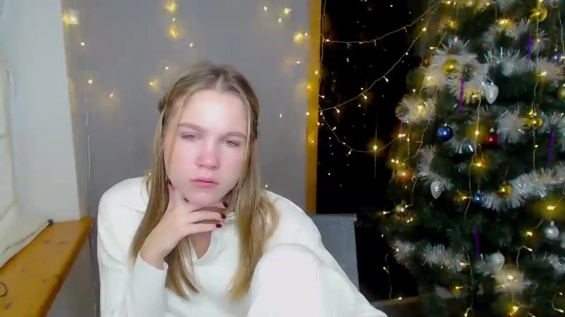 Gallery image thumbnail from Kate_Lewiss's myfreecams stream on, 12/16/2024, 07:23 image 7 of 20