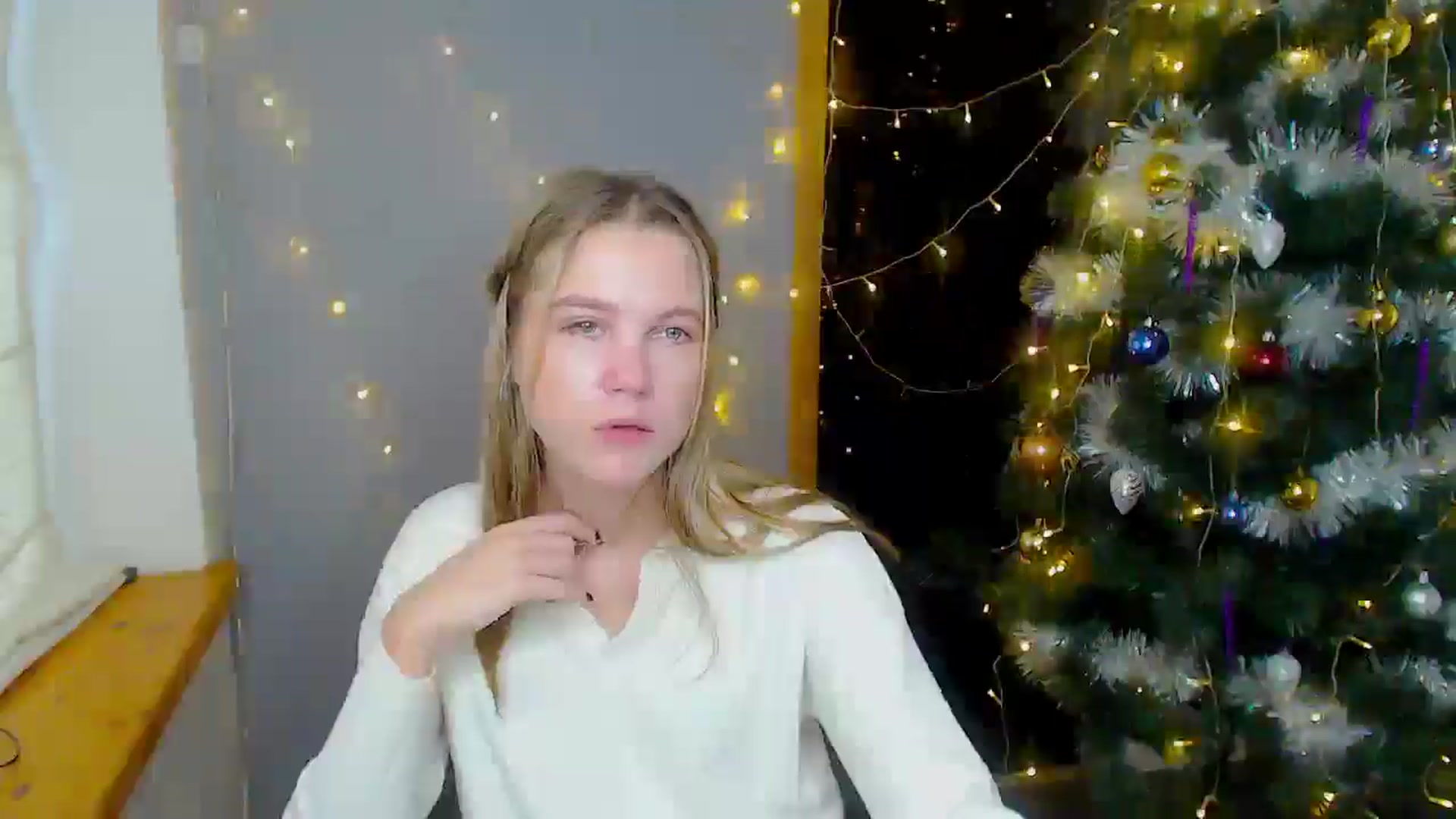 Gallery image thumbnail from Kate_Lewiss's myfreecams stream on, 12/16/2024, 09:17 image 14 of 20