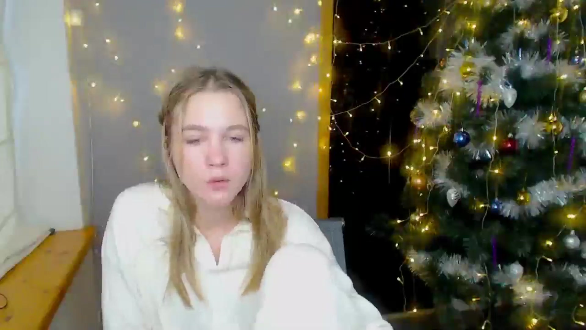 Gallery image thumbnail from Kate_Lewiss's myfreecams stream on, 12/16/2024, 09:17 image 2 of 20
