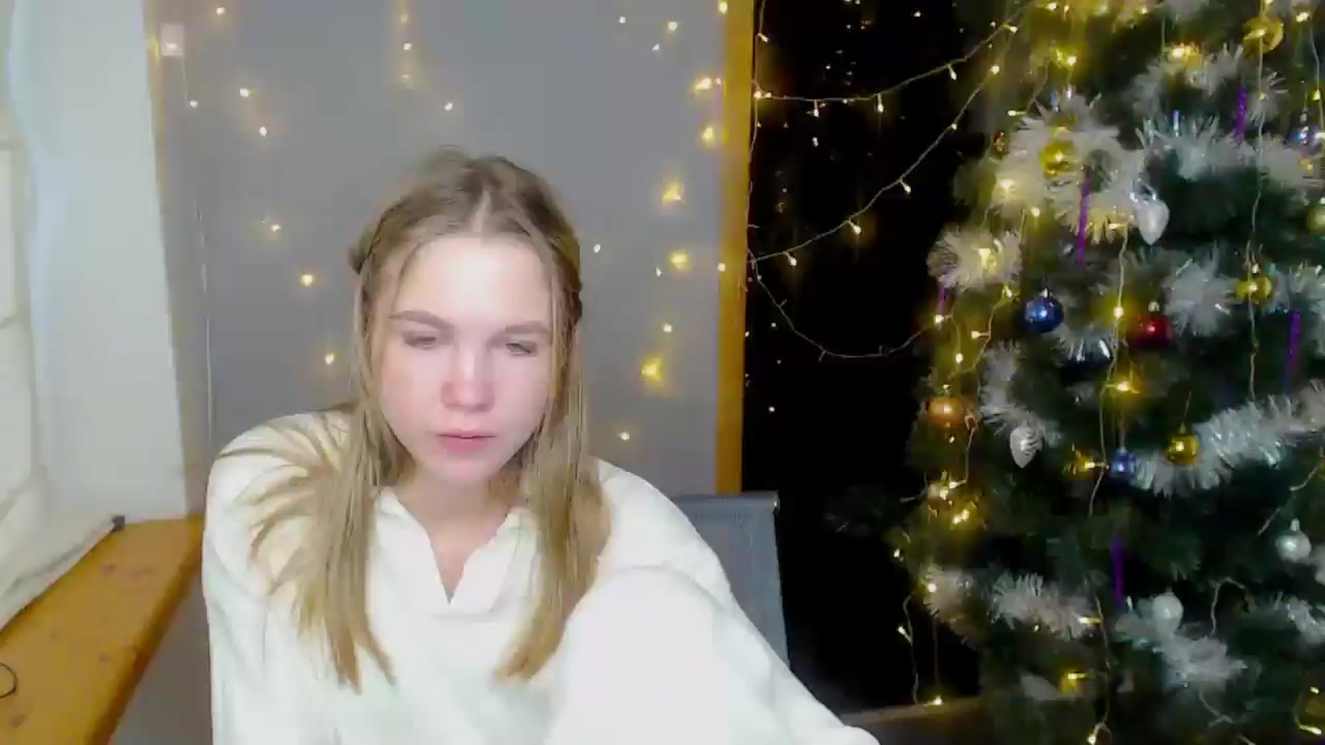 Gallery image thumbnail from Kate_Lewiss's myfreecams stream on, 12/16/2024, 09:17 image 1 of 20