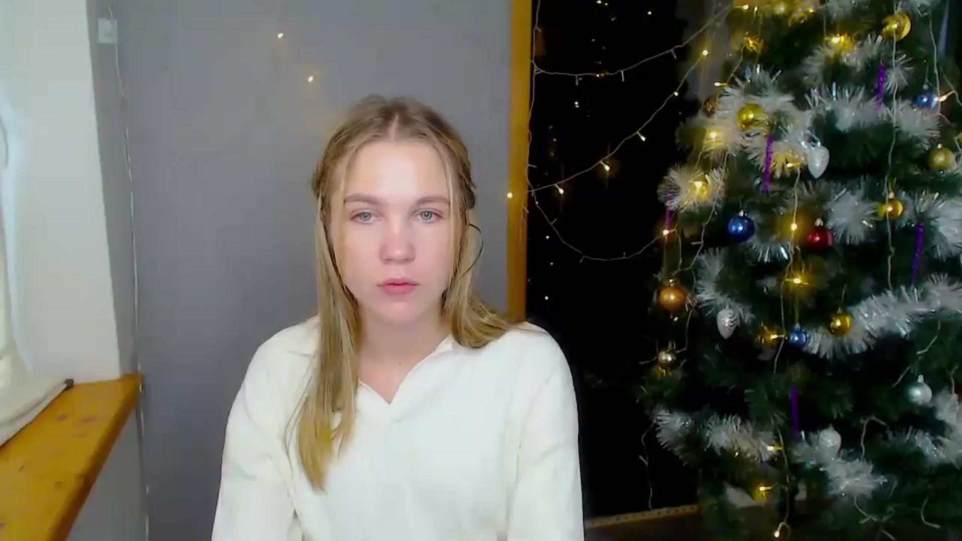 Gallery image thumbnail from Kate_Lewiss's myfreecams stream on, 12/16/2024, 10:11 image 1 of 20