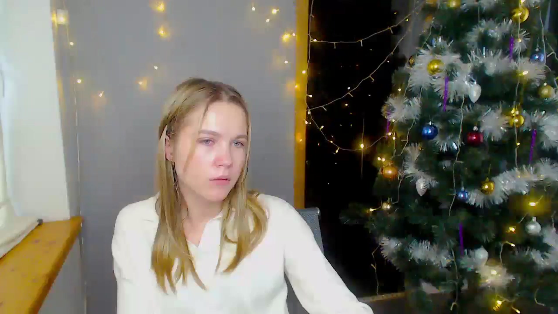 Gallery image thumbnail from Kate_Lewiss's myfreecams stream on, 12/16/2024, 10:11 image 13 of 20