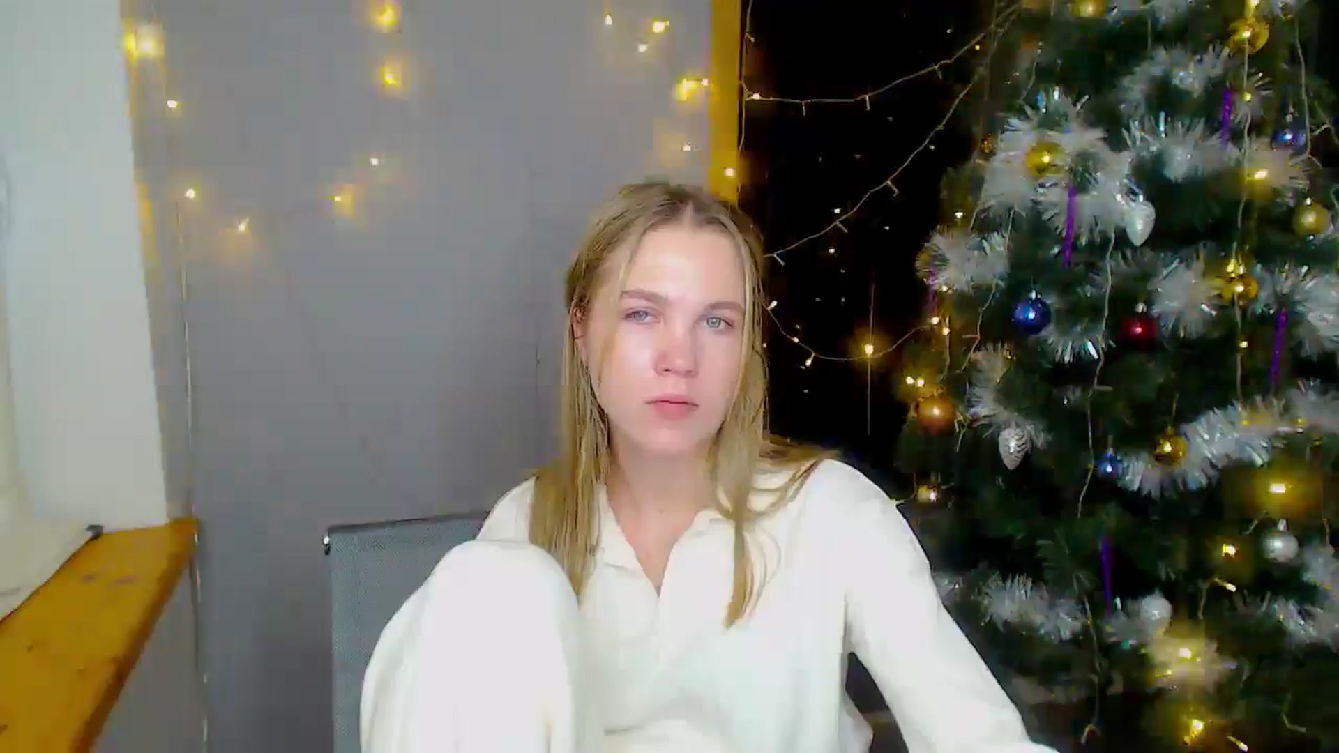 Gallery image thumbnail from Kate_Lewiss's myfreecams stream on, 12/16/2024, 11:44 image 20 of 20