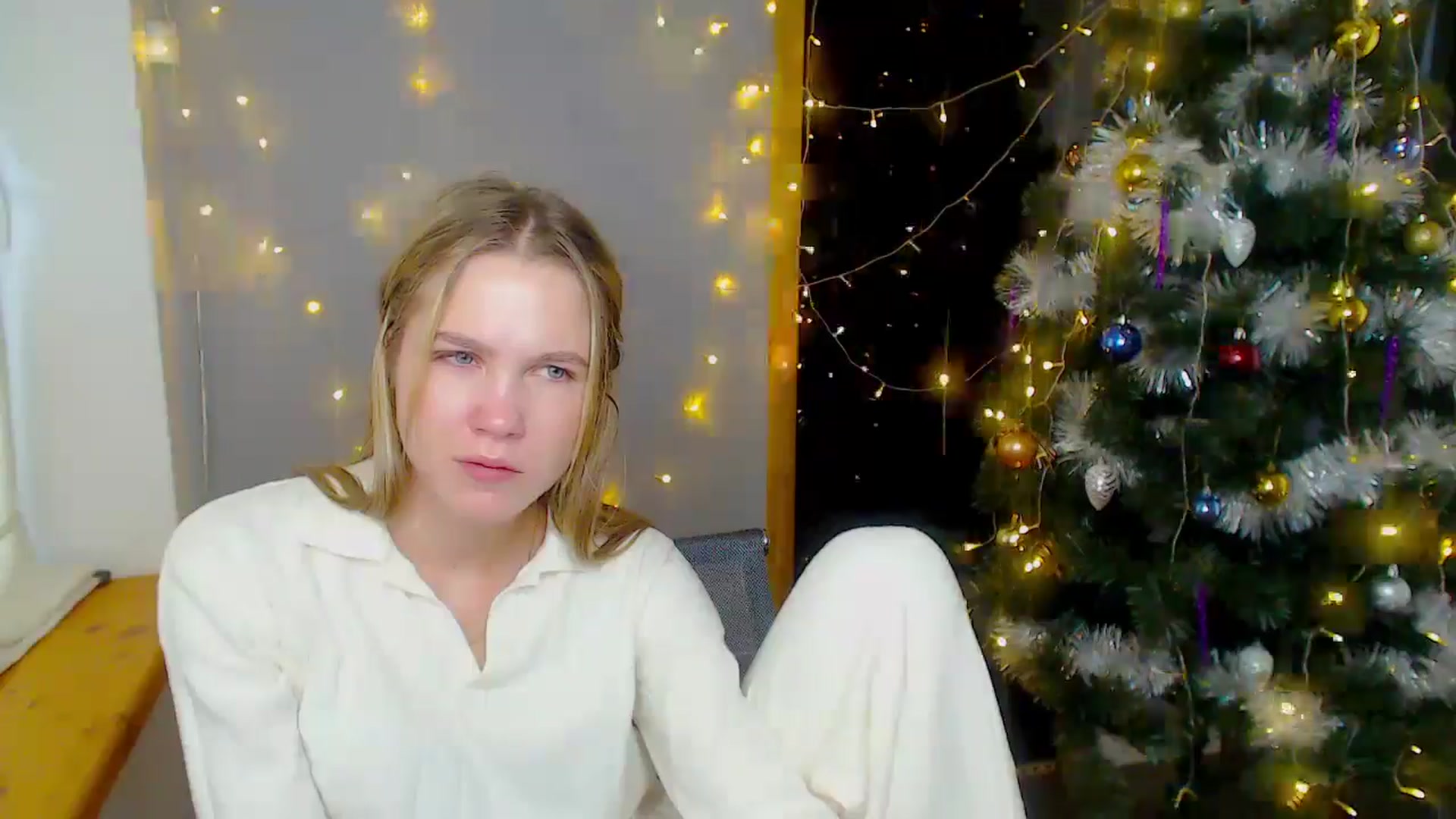 Gallery image thumbnail from Kate_Lewiss's myfreecams stream on, 12/16/2024, 11:44 image 13 of 20