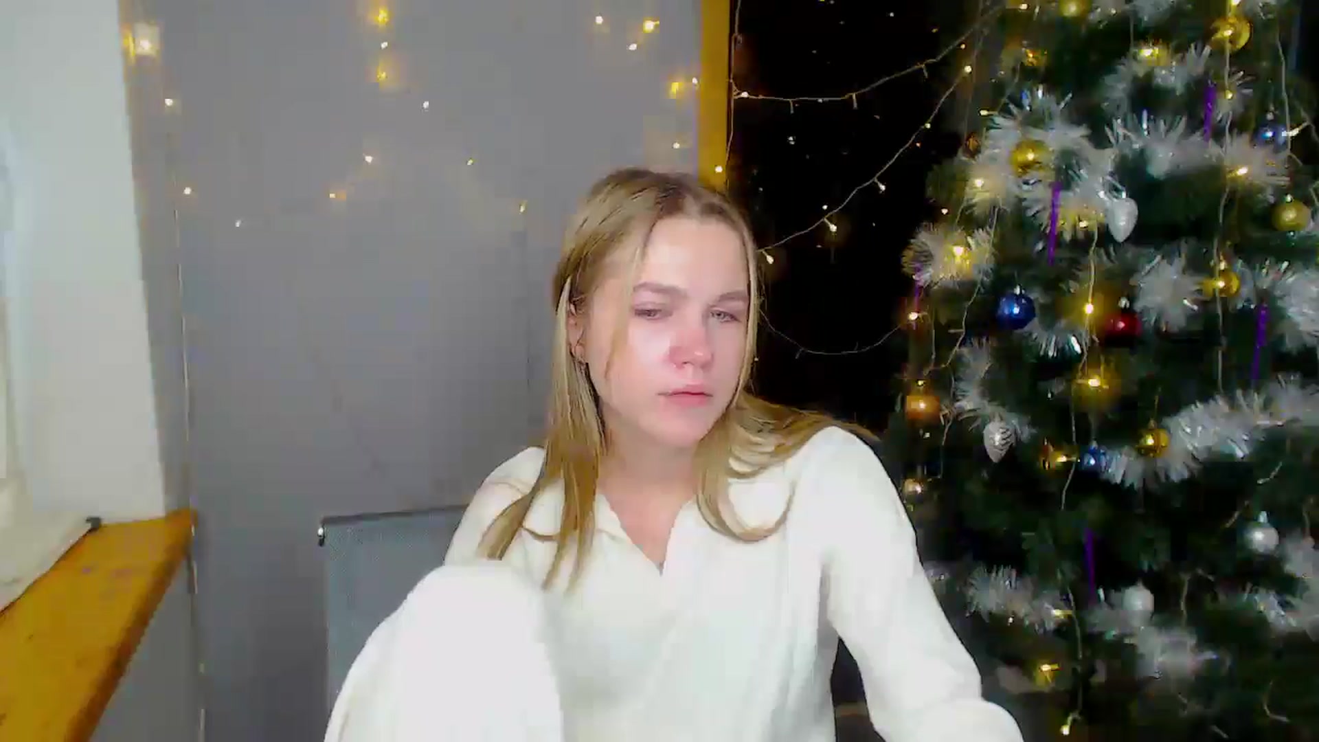 Gallery image thumbnail from Kate_Lewiss's myfreecams stream on, 12/16/2024, 11:44 image 16 of 20