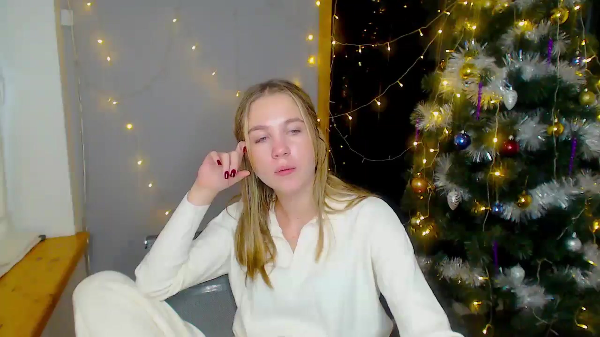 Gallery image thumbnail from Kate_Lewiss's myfreecams stream on, 12/16/2024, 11:44 image 18 of 20