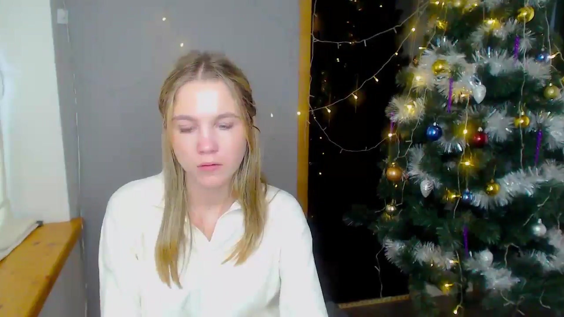 Gallery image thumbnail from Kate_Lewiss's myfreecams stream on, 12/16/2024, 11:44 image 4 of 20