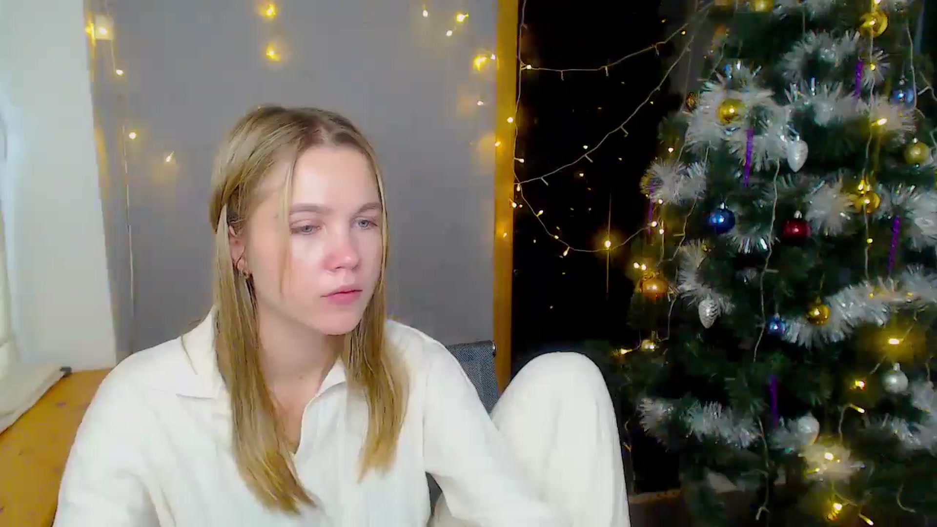 Gallery image thumbnail from Kate_Lewiss's myfreecams stream on, 12/16/2024, 11:44 image 8 of 20