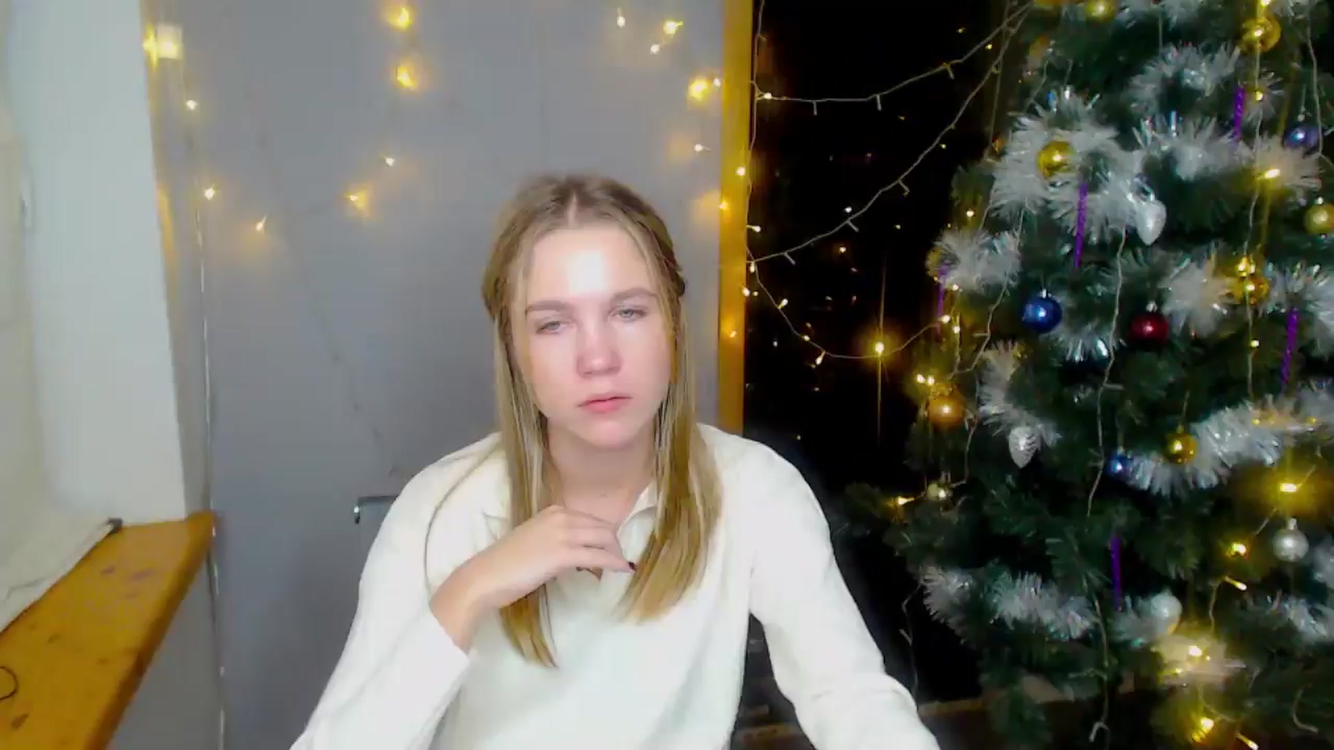 Gallery image thumbnail from Kate_Lewiss's myfreecams stream on, 12/16/2024, 12:56 image 5 of 20