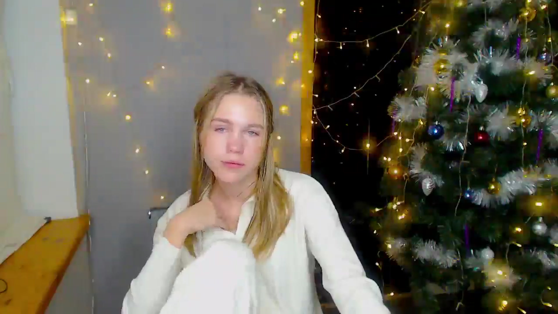 Gallery image thumbnail from Kate_Lewiss's myfreecams stream on, 12/16/2024, 12:56 image 19 of 20