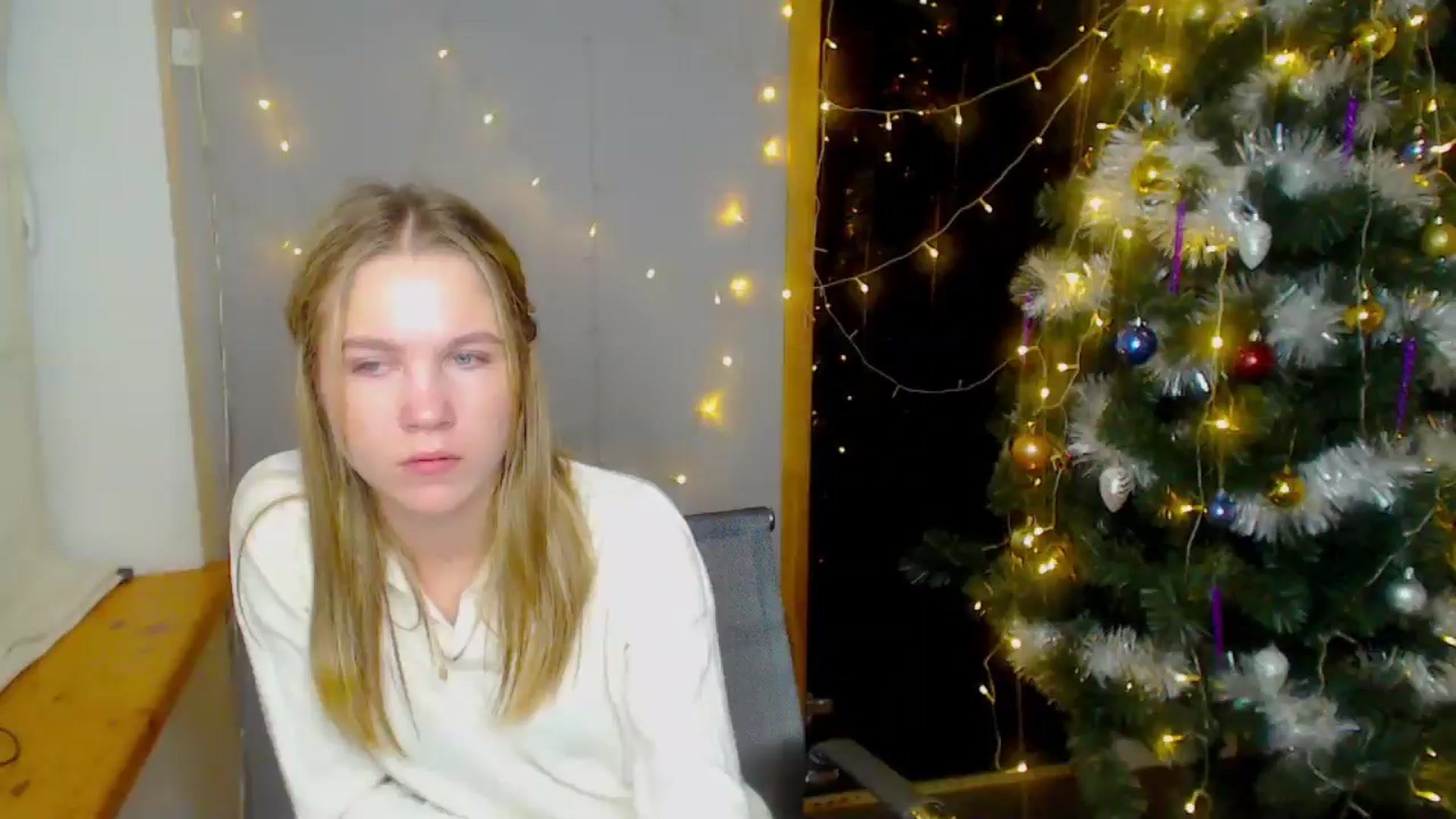 Gallery image thumbnail from Kate_Lewiss's myfreecams stream on, 12/16/2024, 12:56 image 9 of 20
