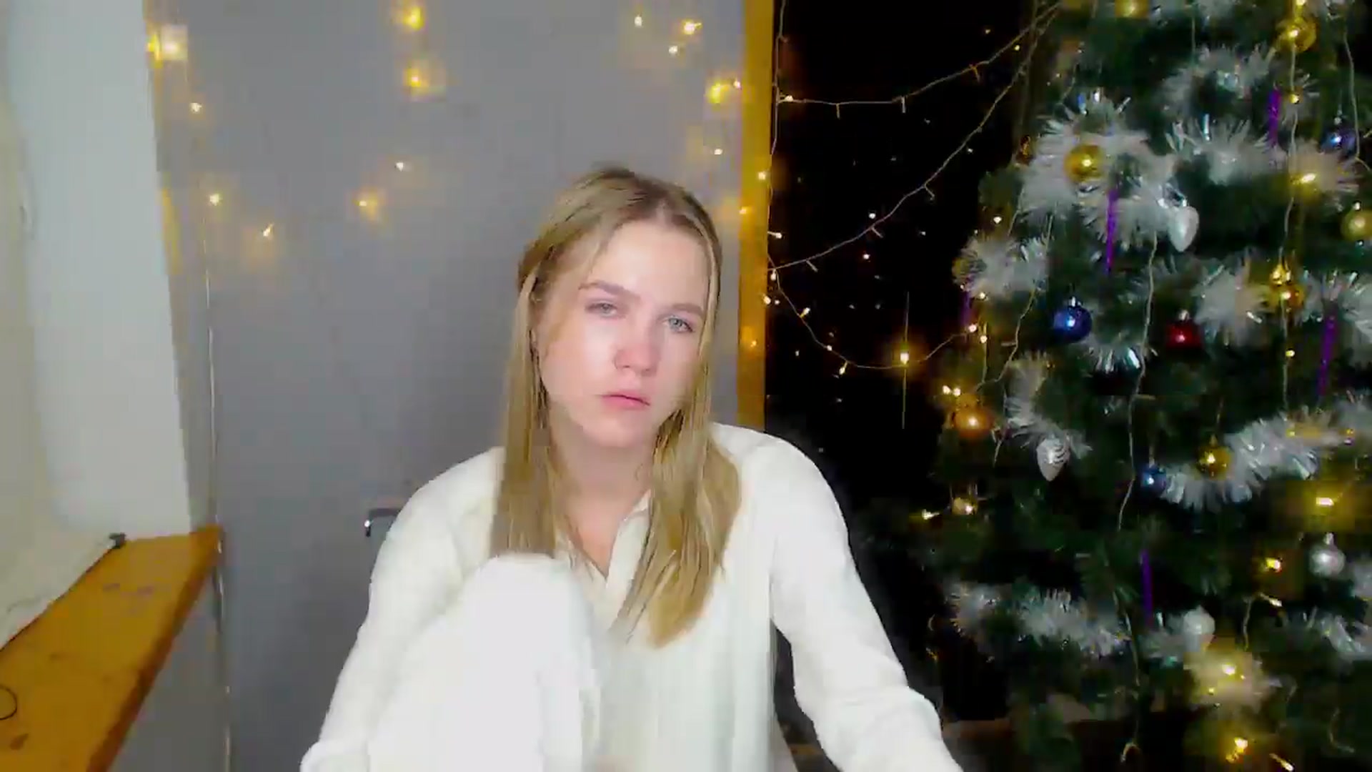Gallery image thumbnail from Kate_Lewiss's myfreecams stream on, 12/16/2024, 12:56 image 15 of 20