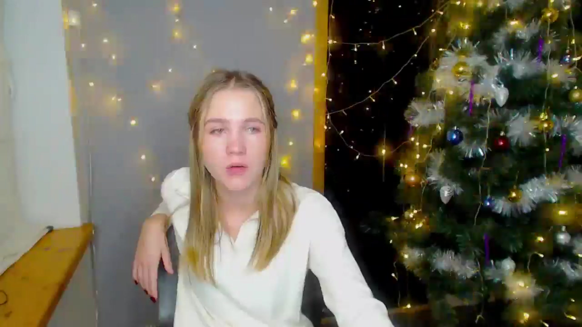 Gallery image thumbnail from Kate_Lewiss's myfreecams stream on, 12/16/2024, 12:56 image 14 of 20