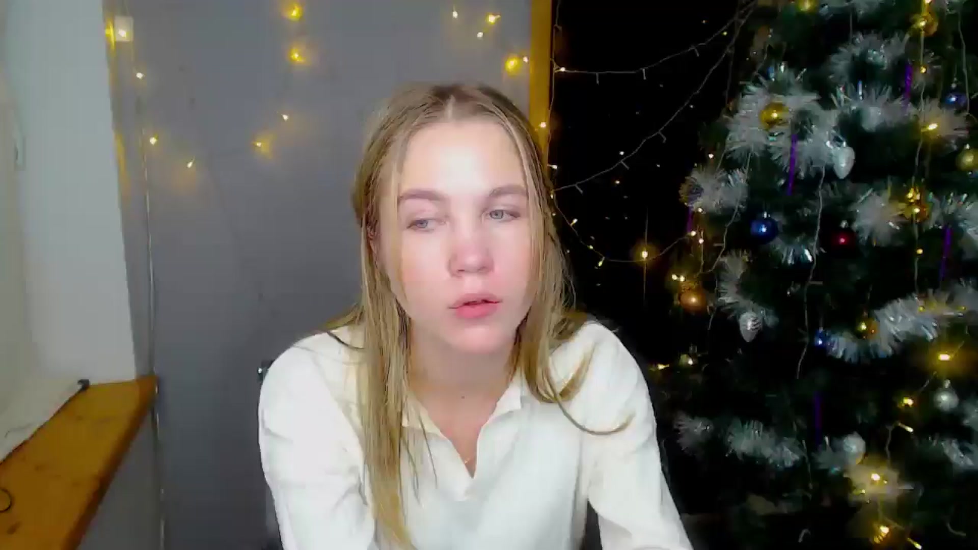 Gallery image thumbnail from Kate_Lewiss's myfreecams stream on, 12/16/2024, 13:15 image 4 of 20