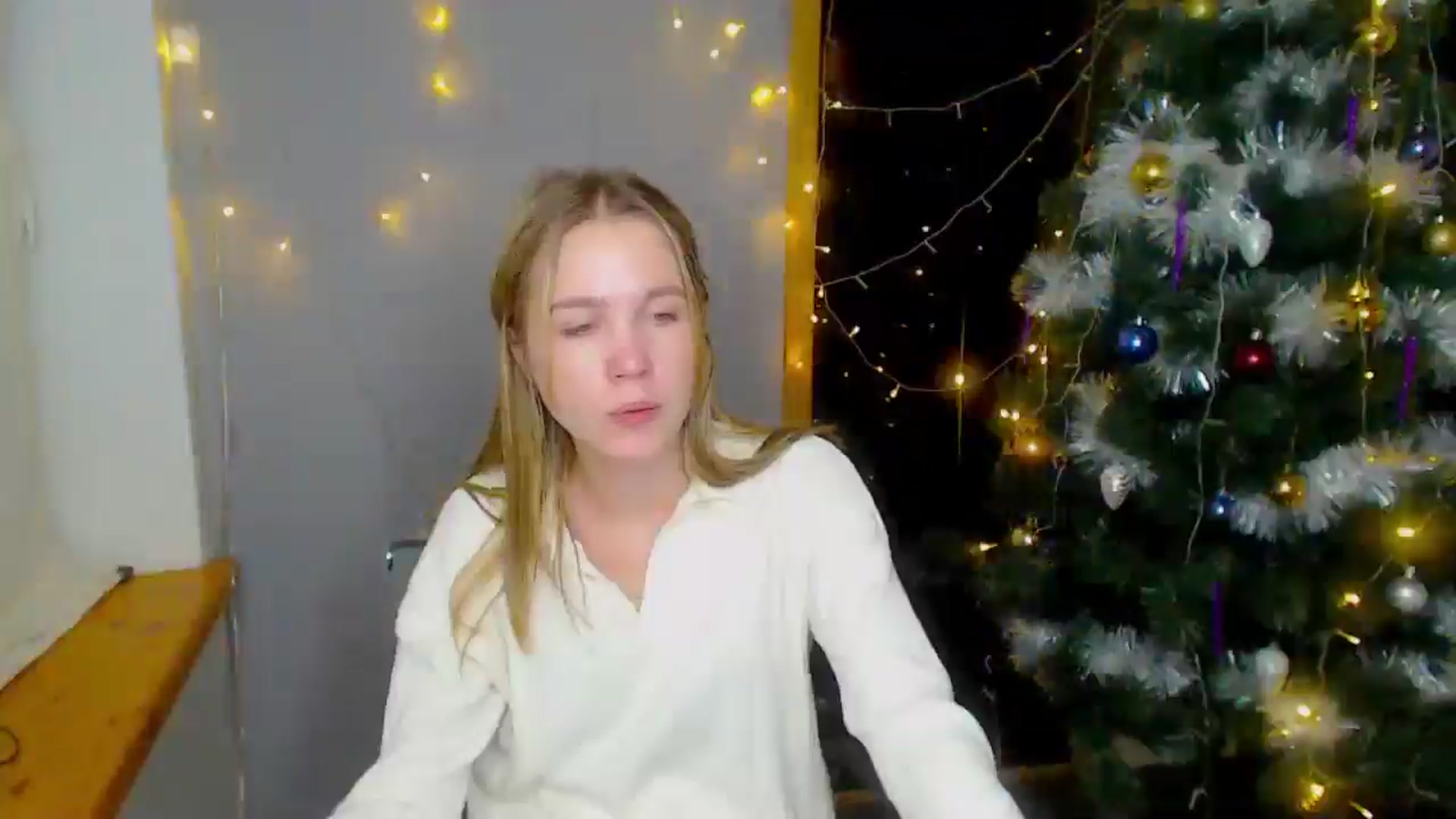 Gallery image thumbnail from Kate_Lewiss's myfreecams stream on, 12/16/2024, 13:15 image 12 of 20