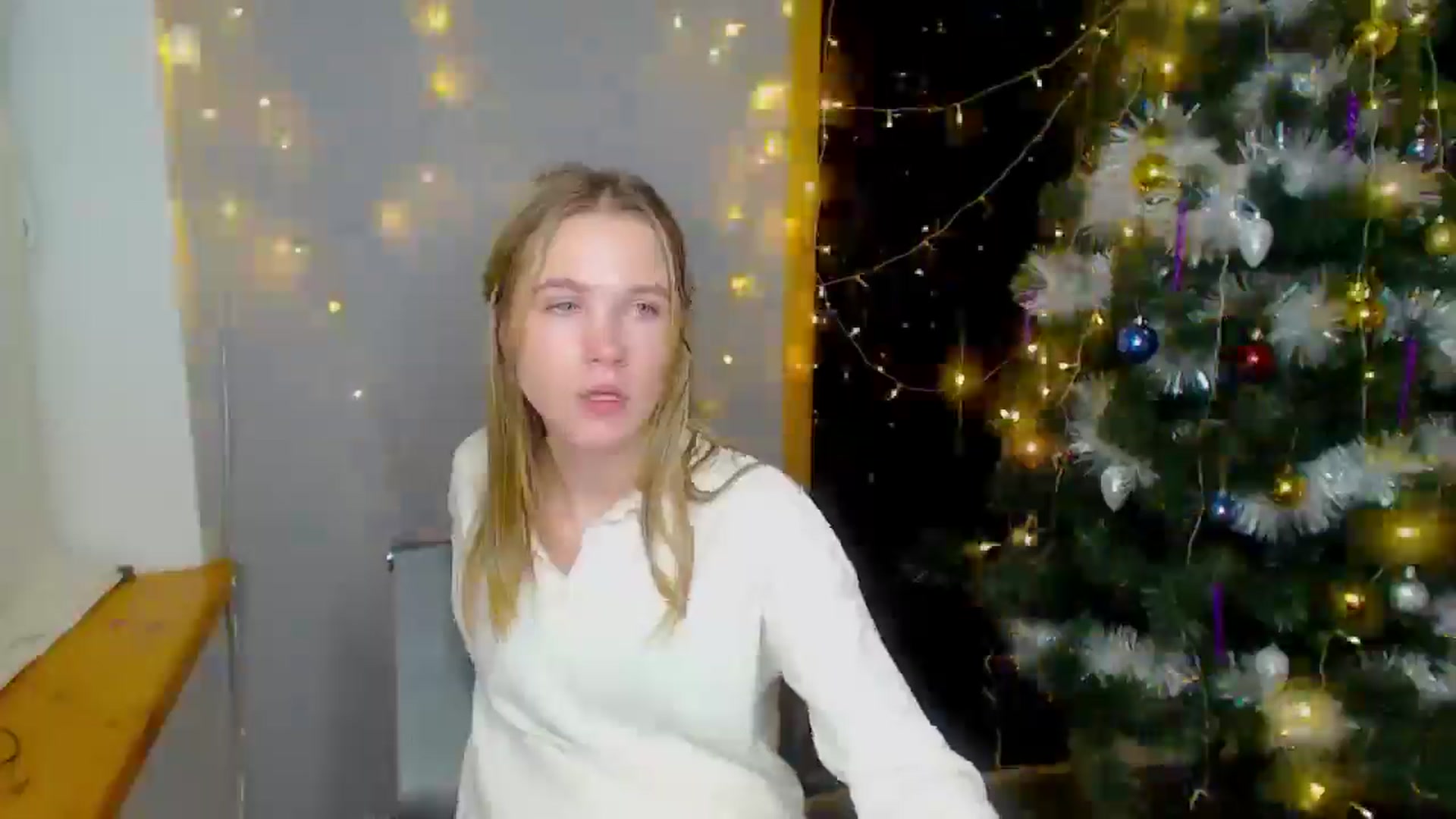 Gallery image thumbnail from Kate_Lewiss's myfreecams stream on, 12/16/2024, 13:15 image 17 of 20