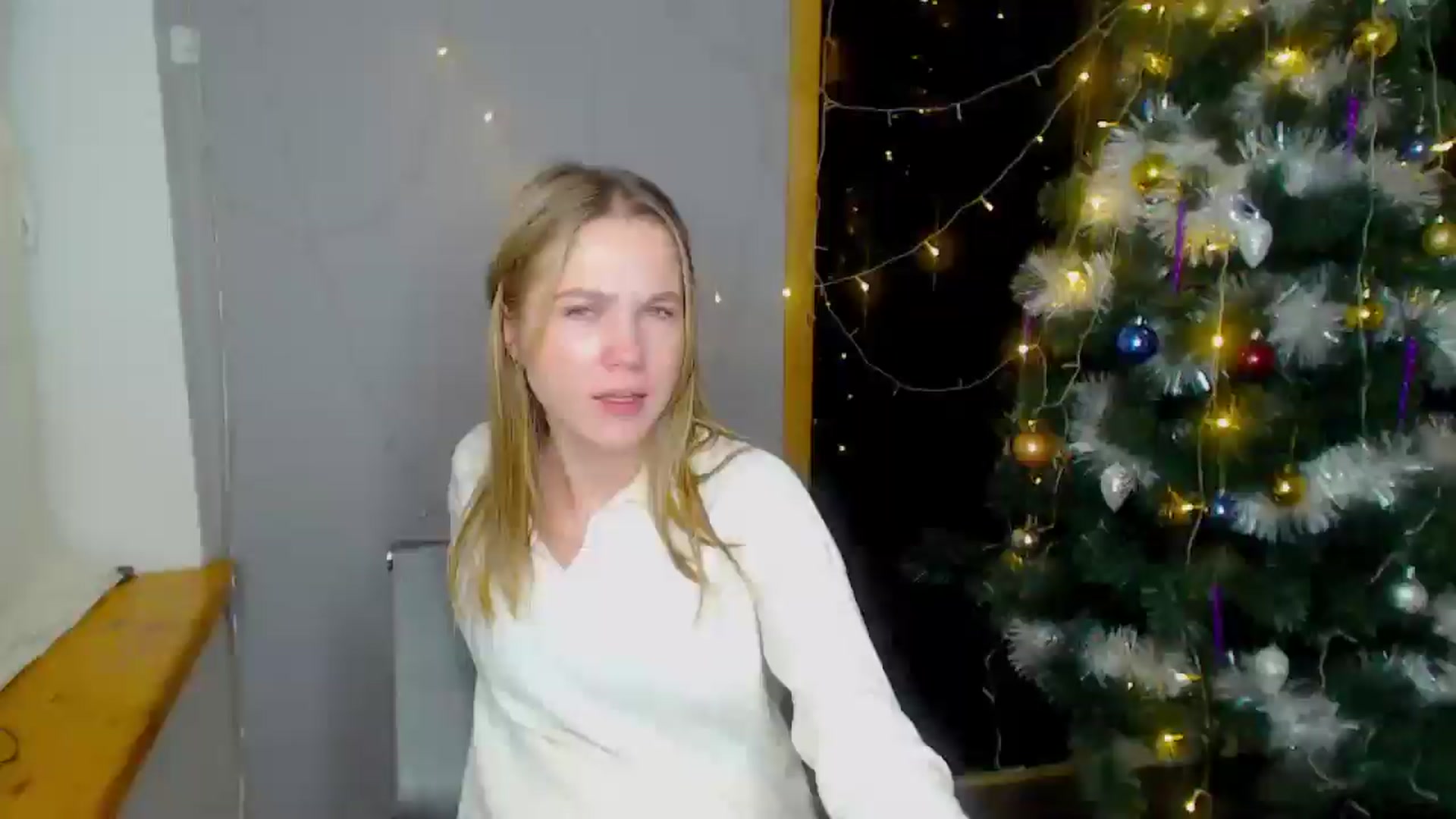 Gallery image thumbnail from Kate_Lewiss's myfreecams stream on, 12/16/2024, 13:15 image 15 of 20
